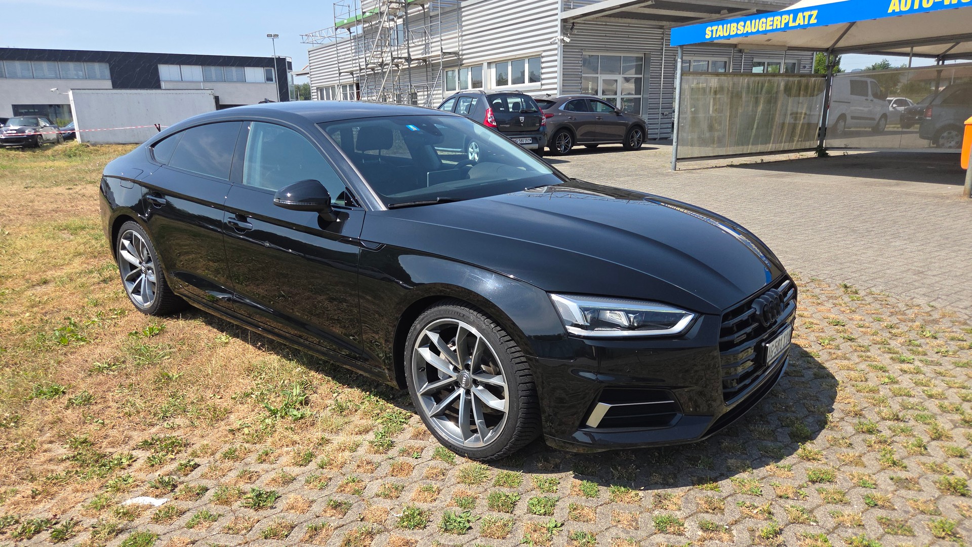 AUDI 2.0 40 TDI Design quattro S-Tronic-image-3