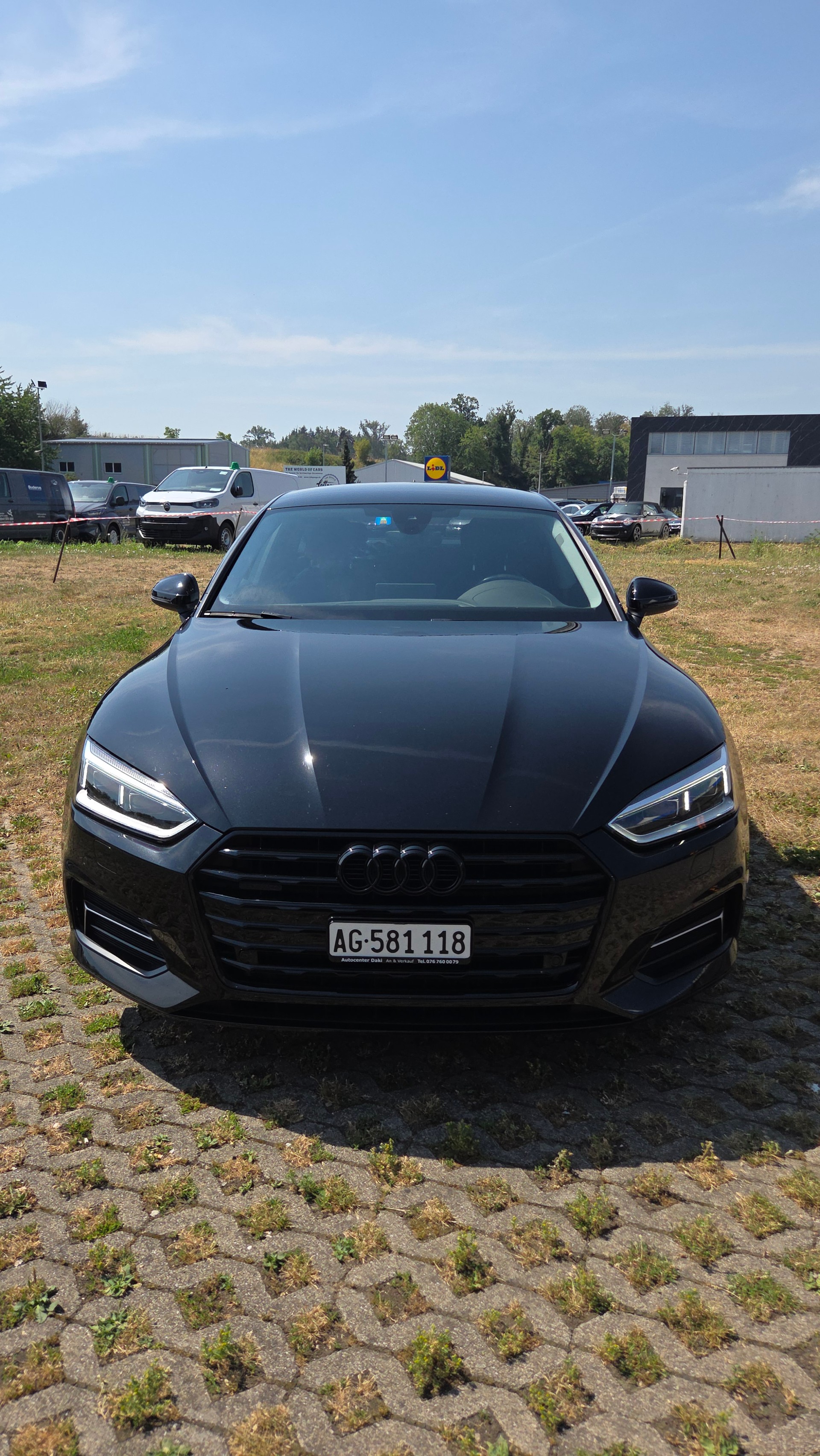 AUDI 2.0 40 TDI Design quattro S-Tronic-image-2
