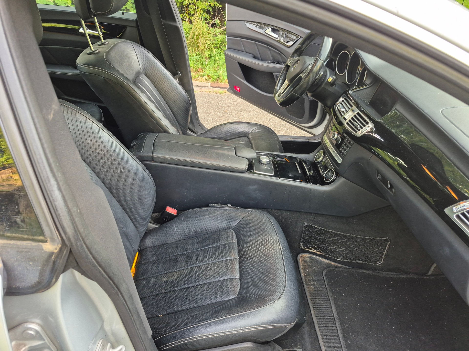MERCEDES-BENZ CLS 350 CDI Executive 4Matic 7G-Tronic-image-8