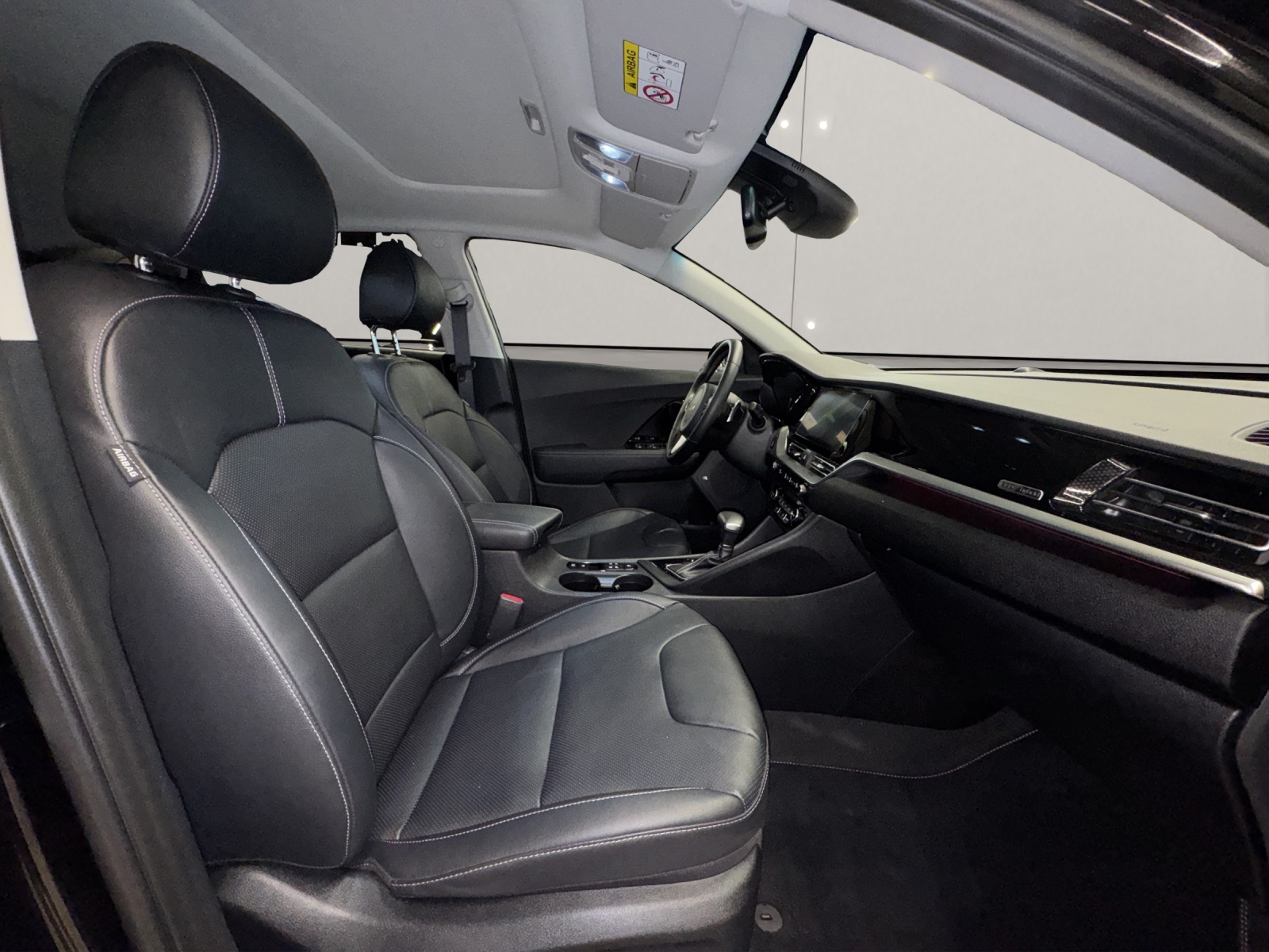 KIA Niro 1.6 GDi Hybrid Style-image-12