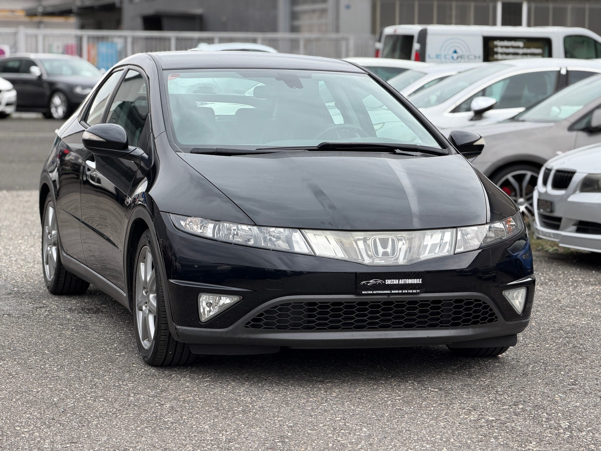 HONDA Civic 1.8i Comfort-image-1