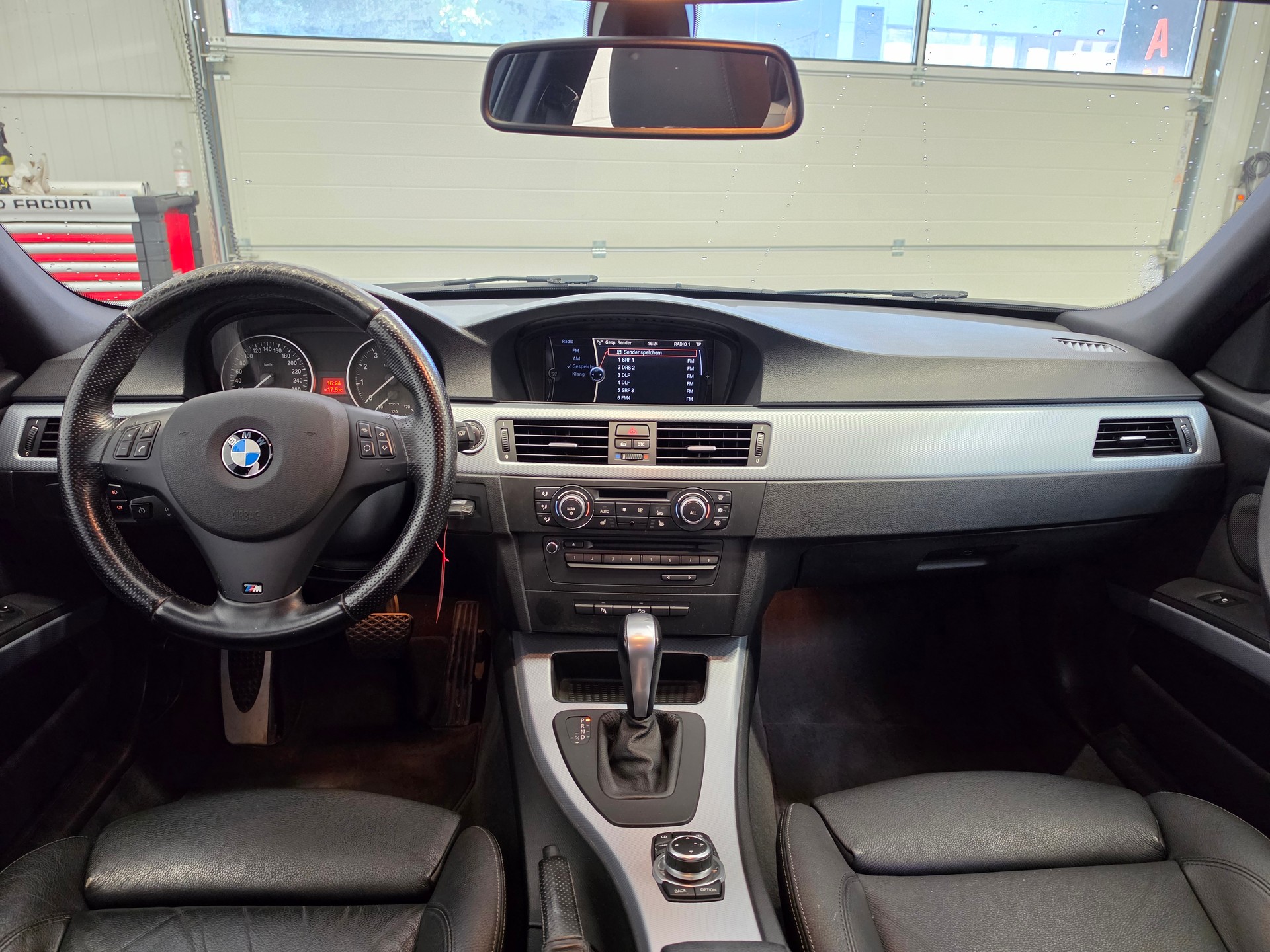 BMW 335i xDrive Touring Steptronic M SPORTPAKET-image-5