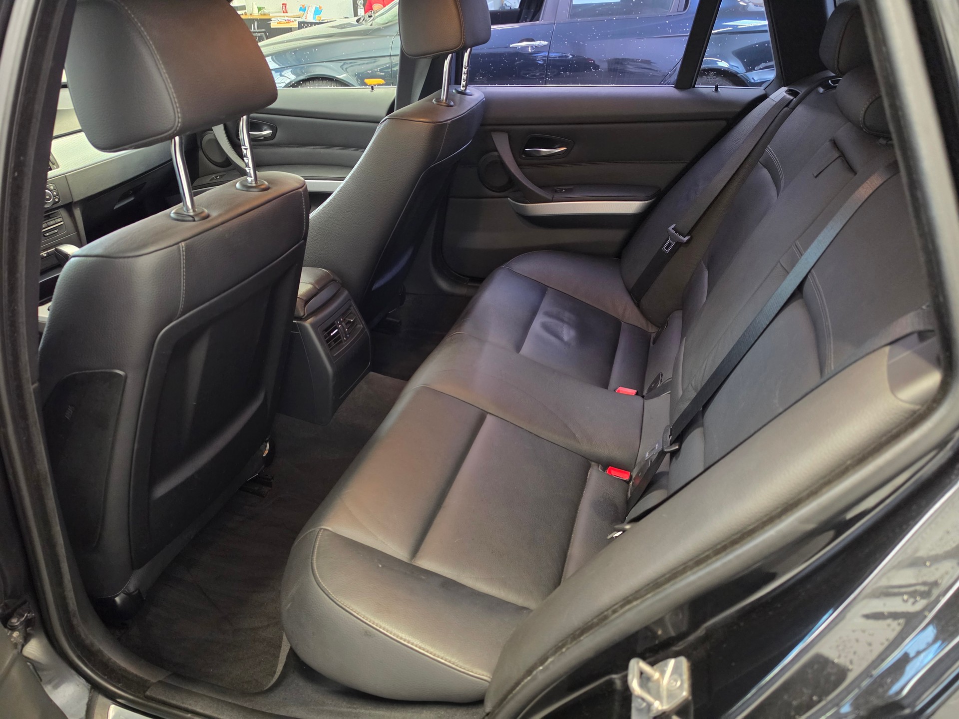 BMW 335i xDrive Touring Steptronic M SPORTPAKET-image-4