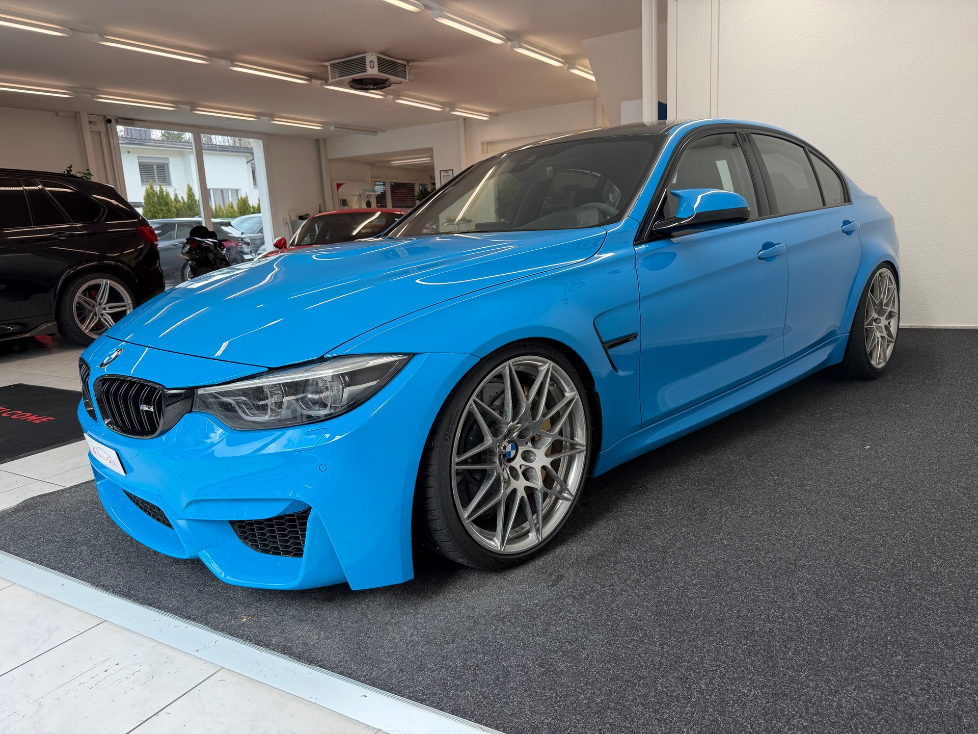 BMW M3 Competition Too Much Collektion-image-4