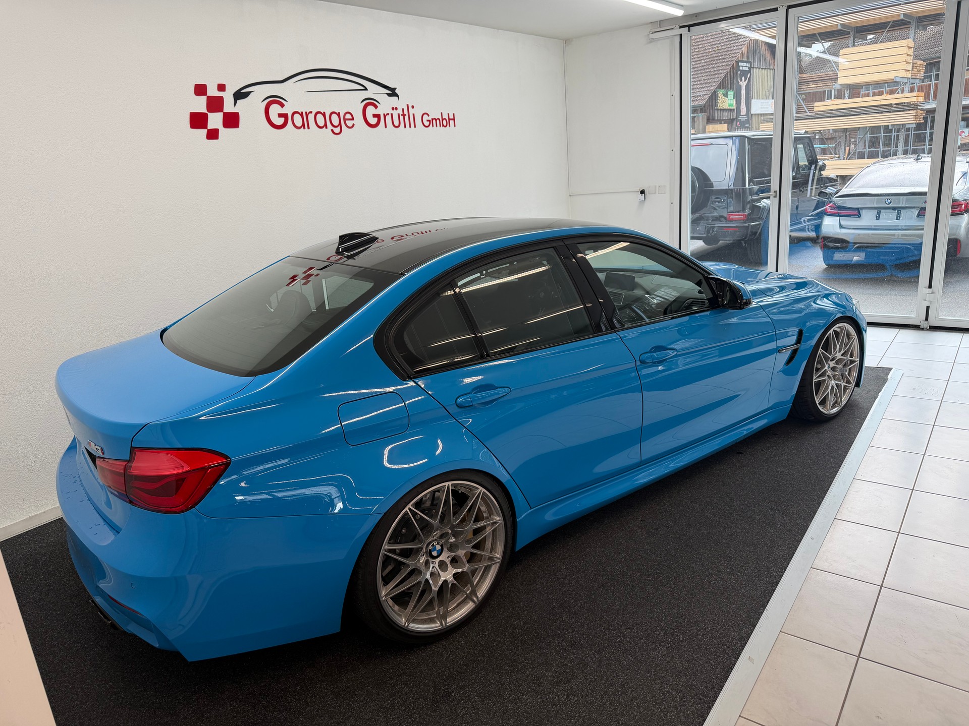 BMW M3 Competition Too Much Collektion-image-2