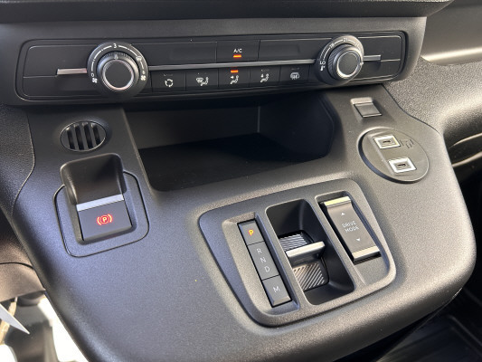 TOYOTA Proace City Van 1.5D ActL-image-11