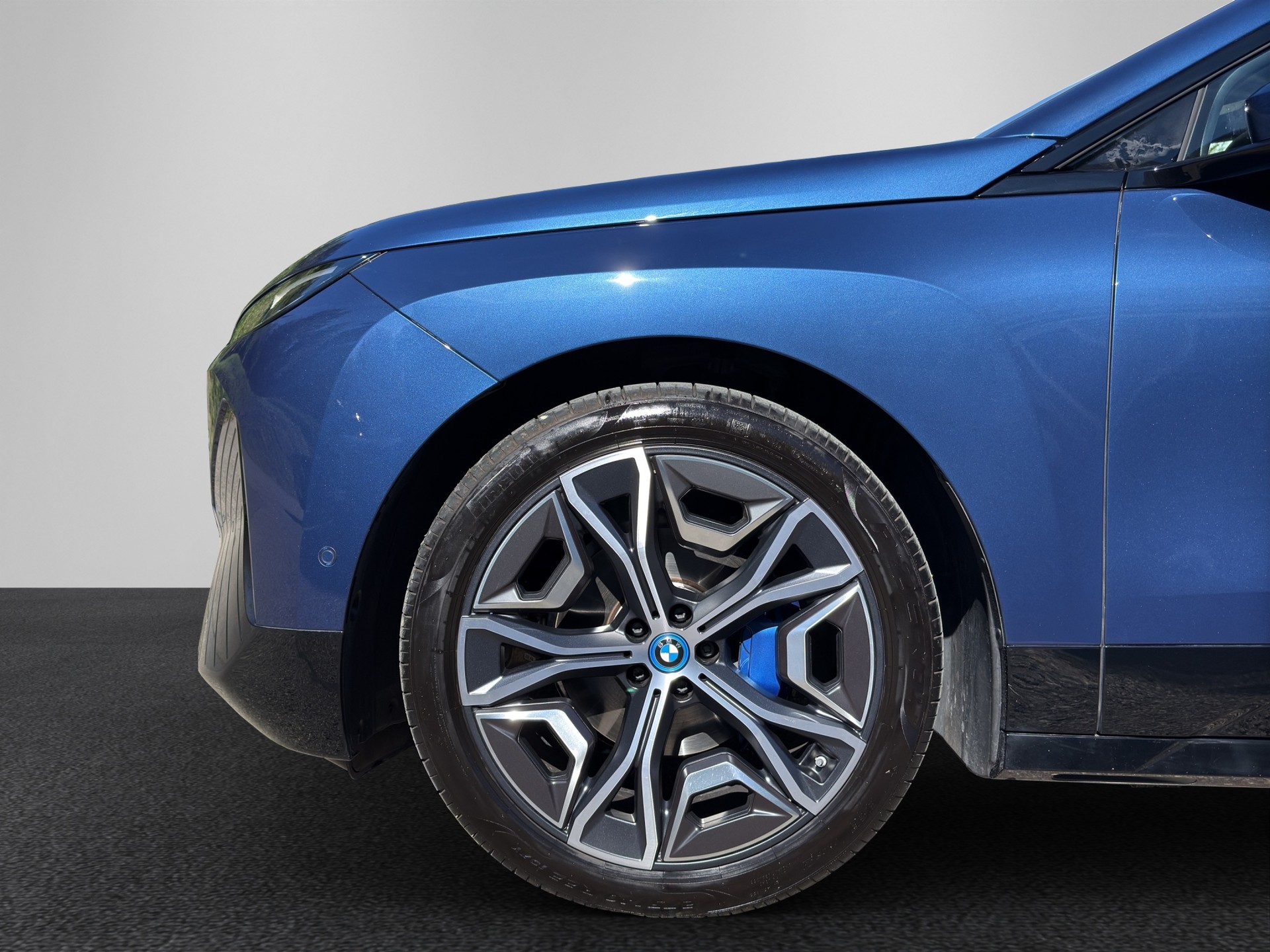 BMW iX xDrive50 Sportpaket-image-8