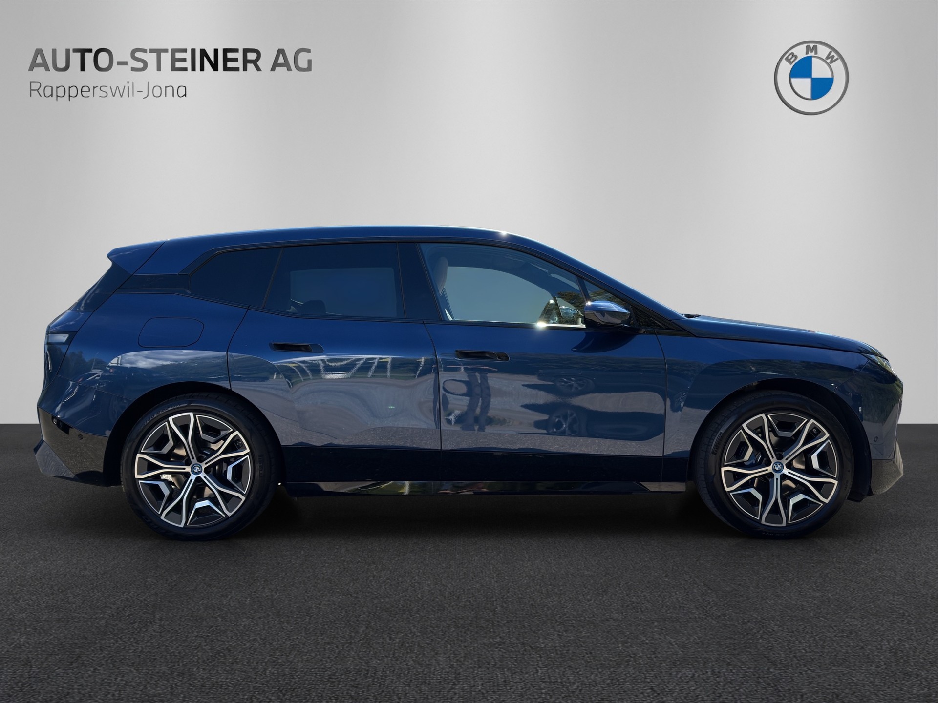 BMW iX xDrive50 Sportpaket-image-4