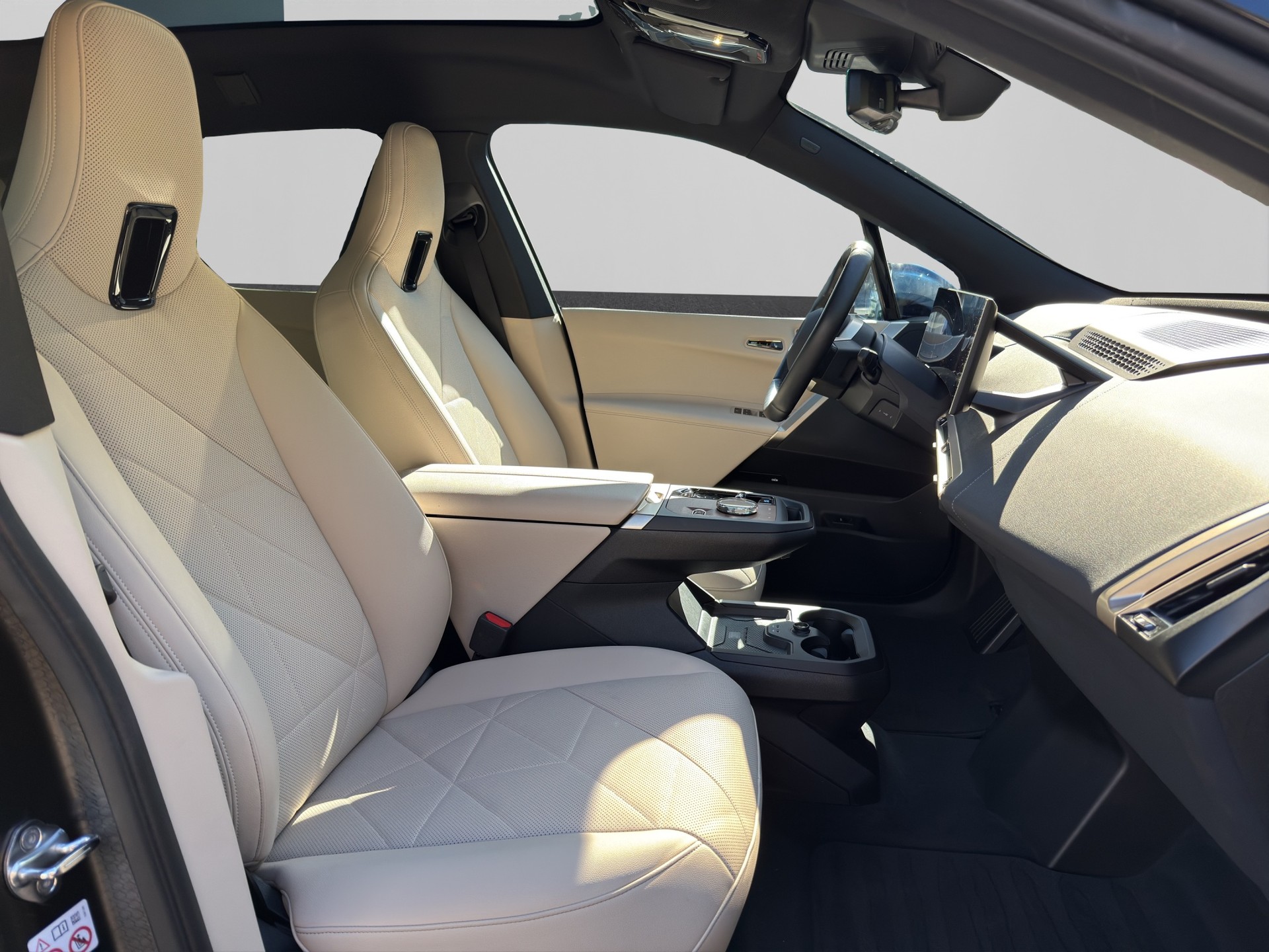 BMW iX xDrive50 Sportpaket-image-14