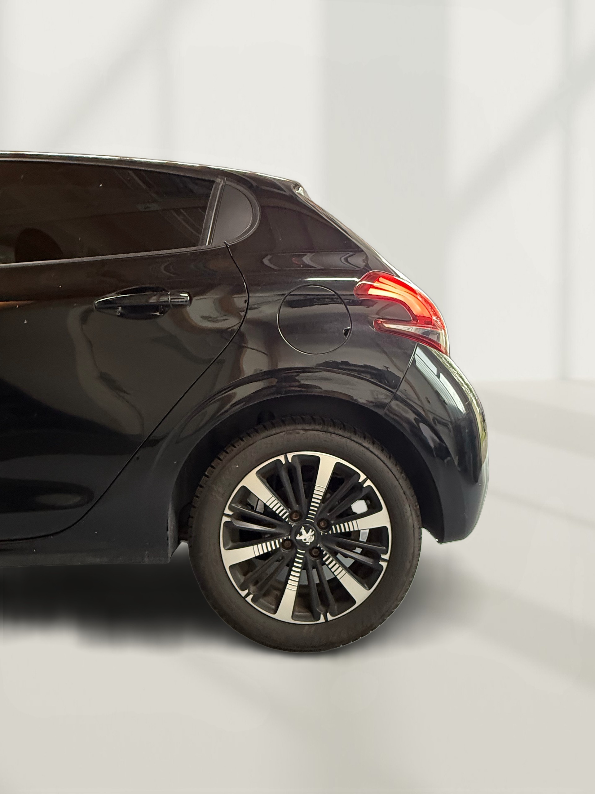 PEUGEOT 208 1.5 BlueHDi Active-image-3