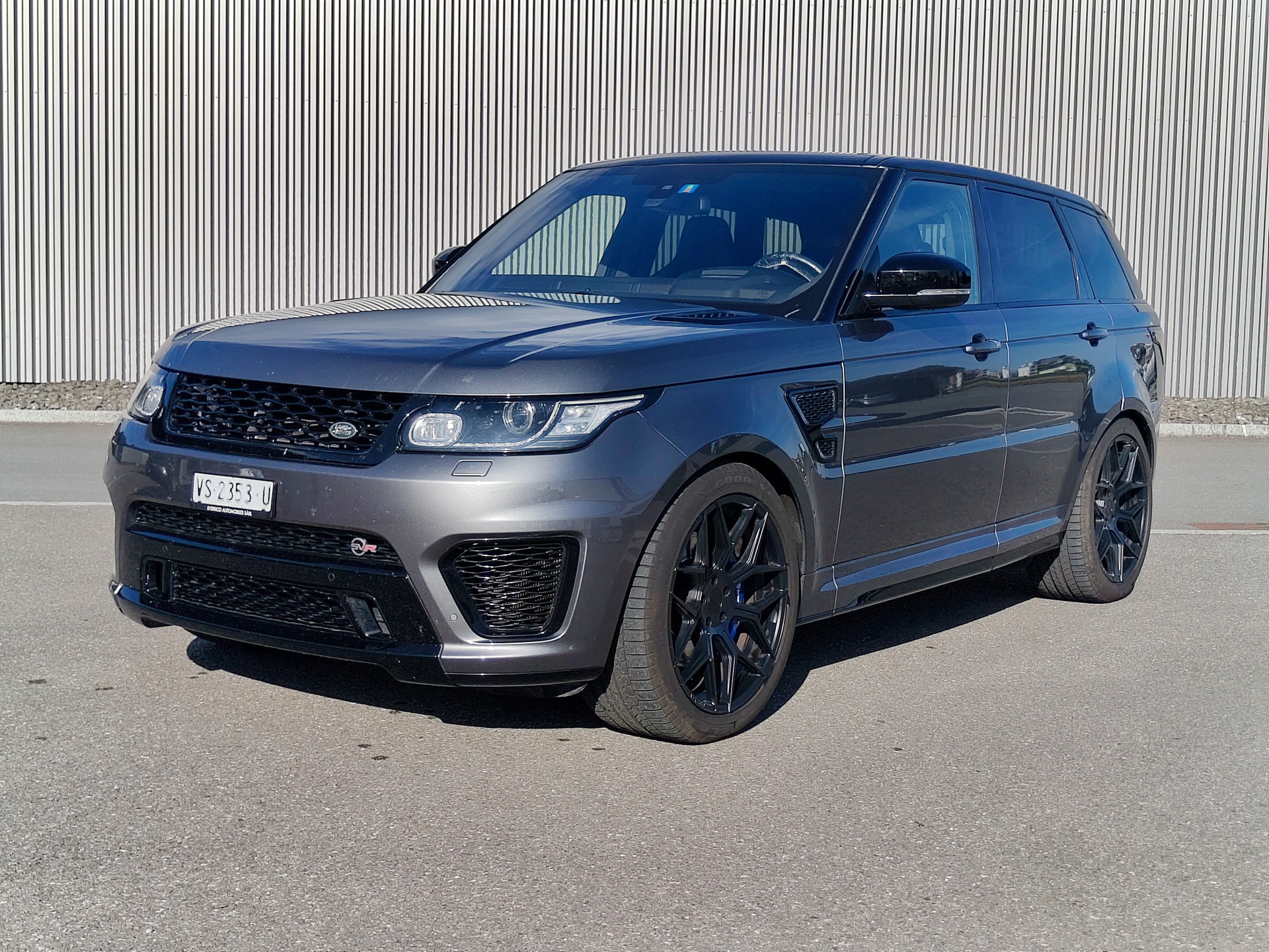 LAND ROVER Range Rover Sport 5.0 V8 SVR-image-1