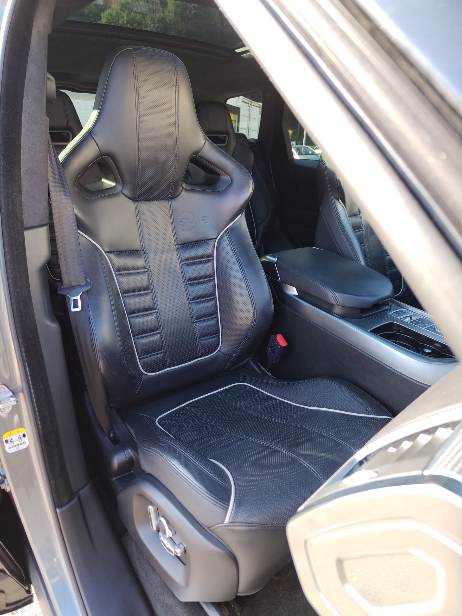LAND ROVER Range Rover Sport 5.0 V8 SVR-image-7