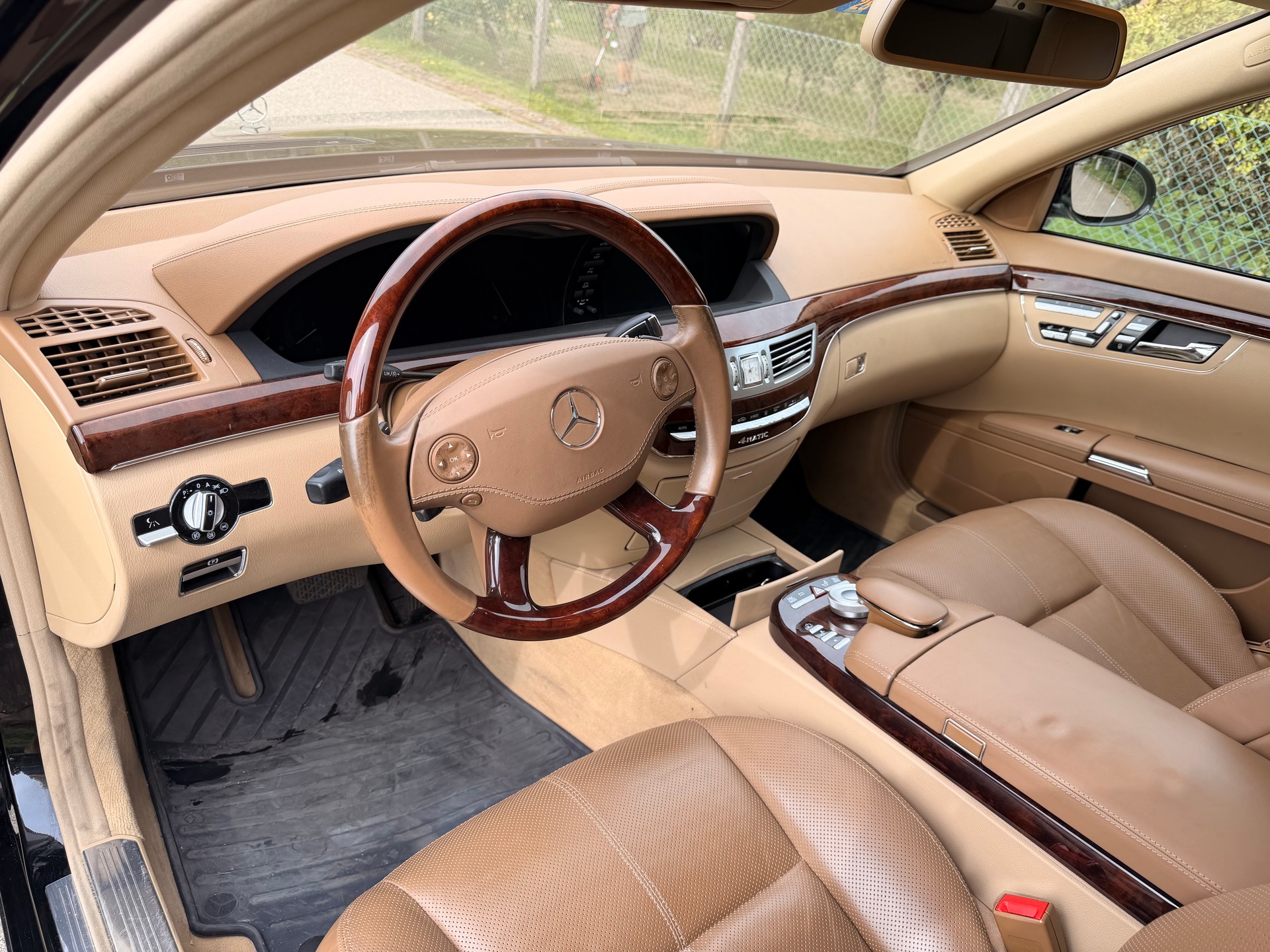 MERCEDES-BENZ S 500 4Matic 7G-Tronic-image-10