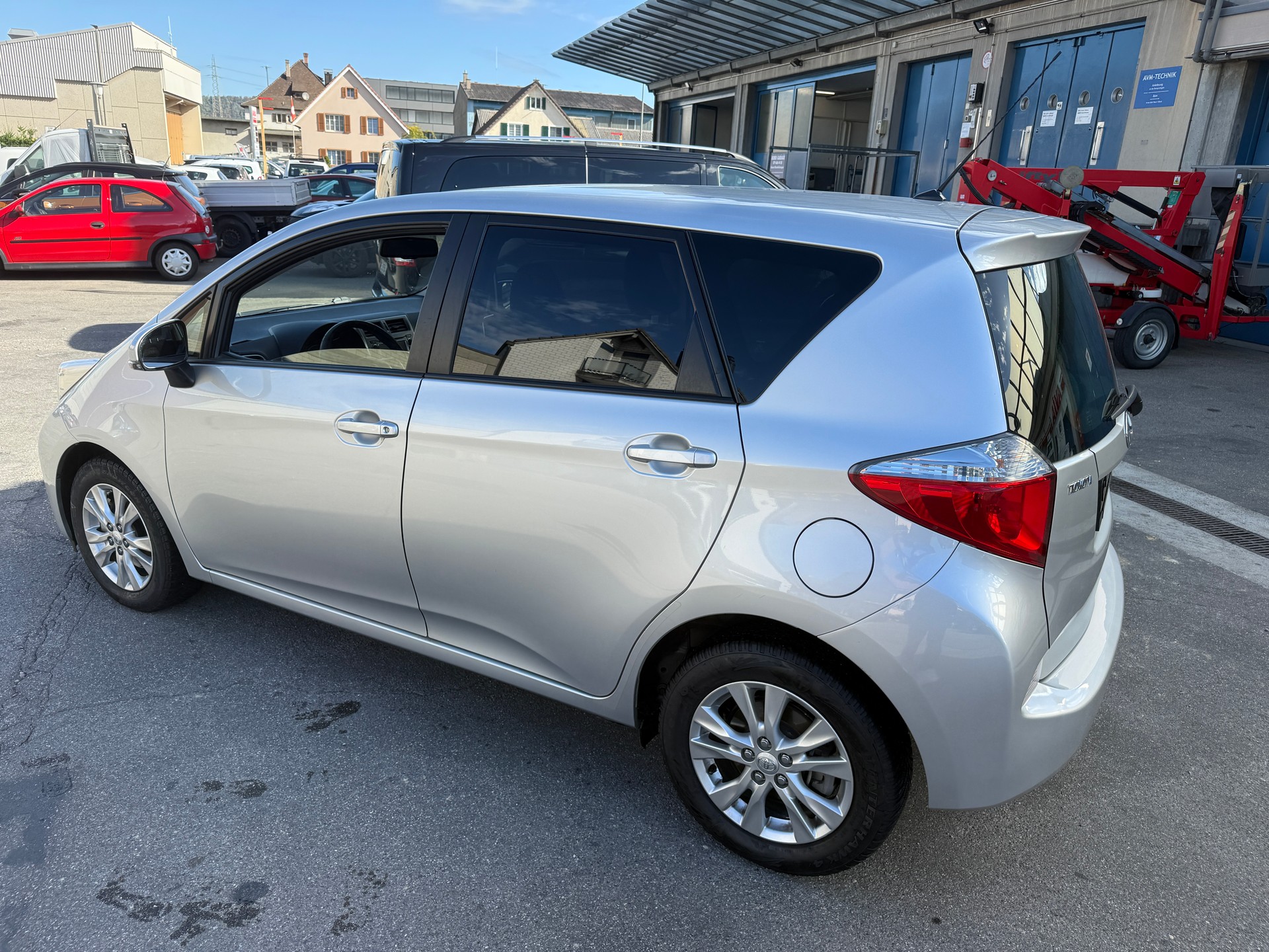 TOYOTA Verso-S 1.33 Linea Sol Multidrive S-image-3