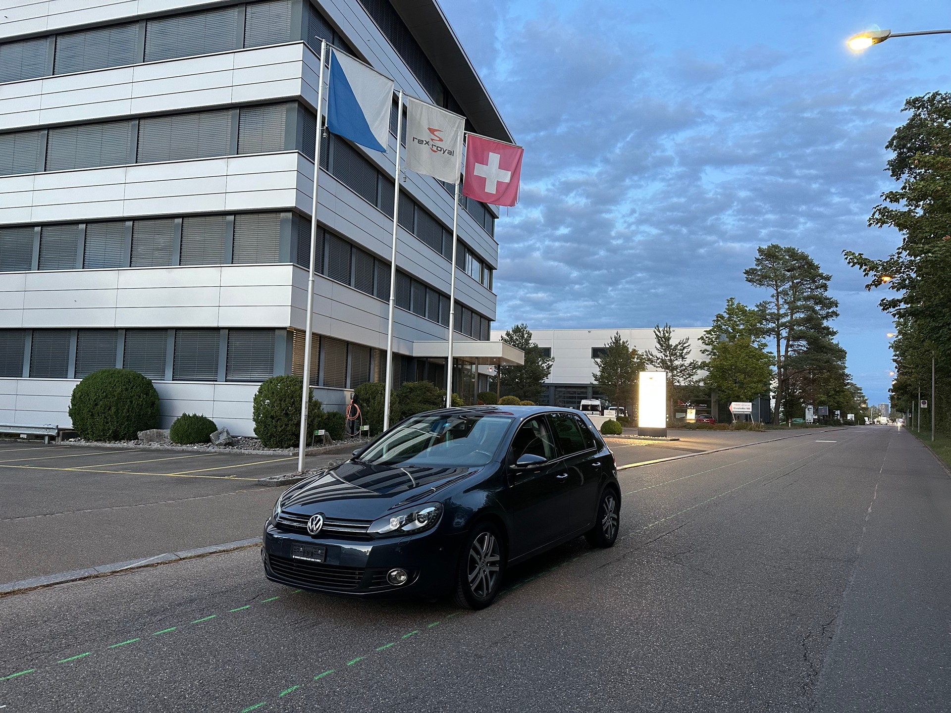 VW Golf 1.2 TSI Team DSG-image-0