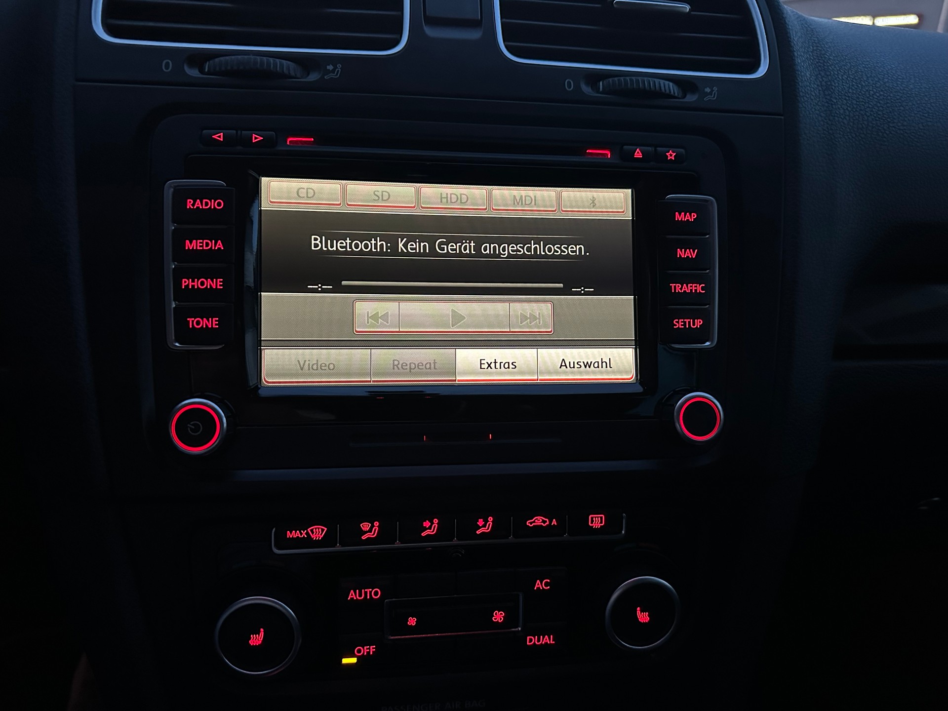 VW Golf 1.2 TSI Team DSG-image-10
