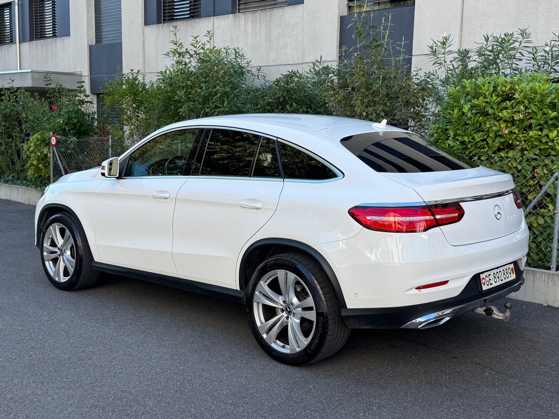 MERCEDES-BENZ GLE Coupé 350 d 4Matic 9G-Tronic-image-2
