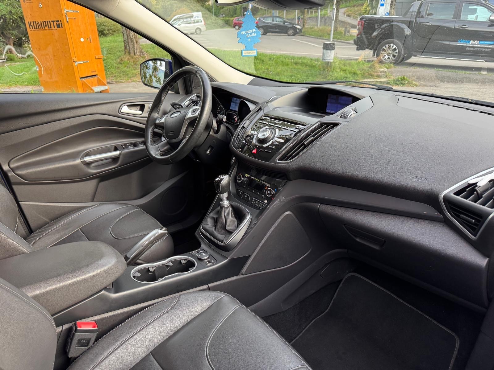 KIA Carens 1.7 CRDi Style-image-15