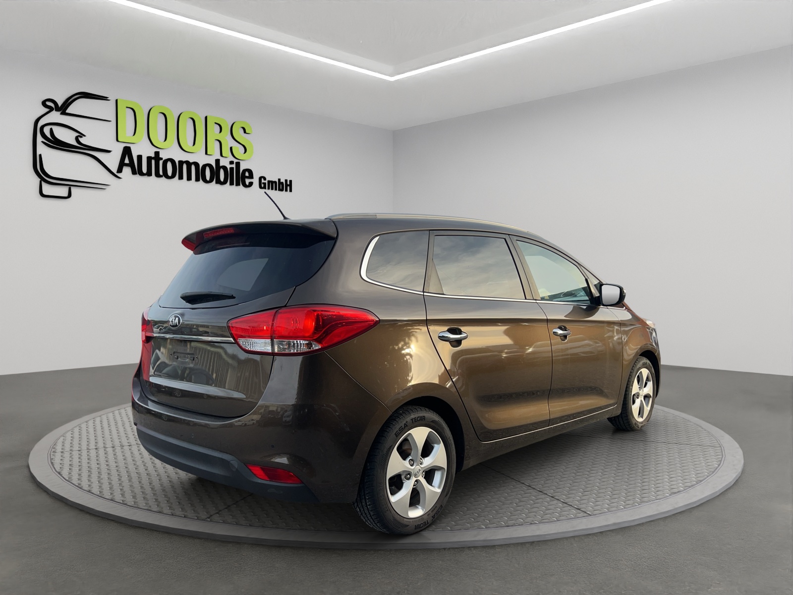 KIA Carens 1.7 CRDi Style-image-3