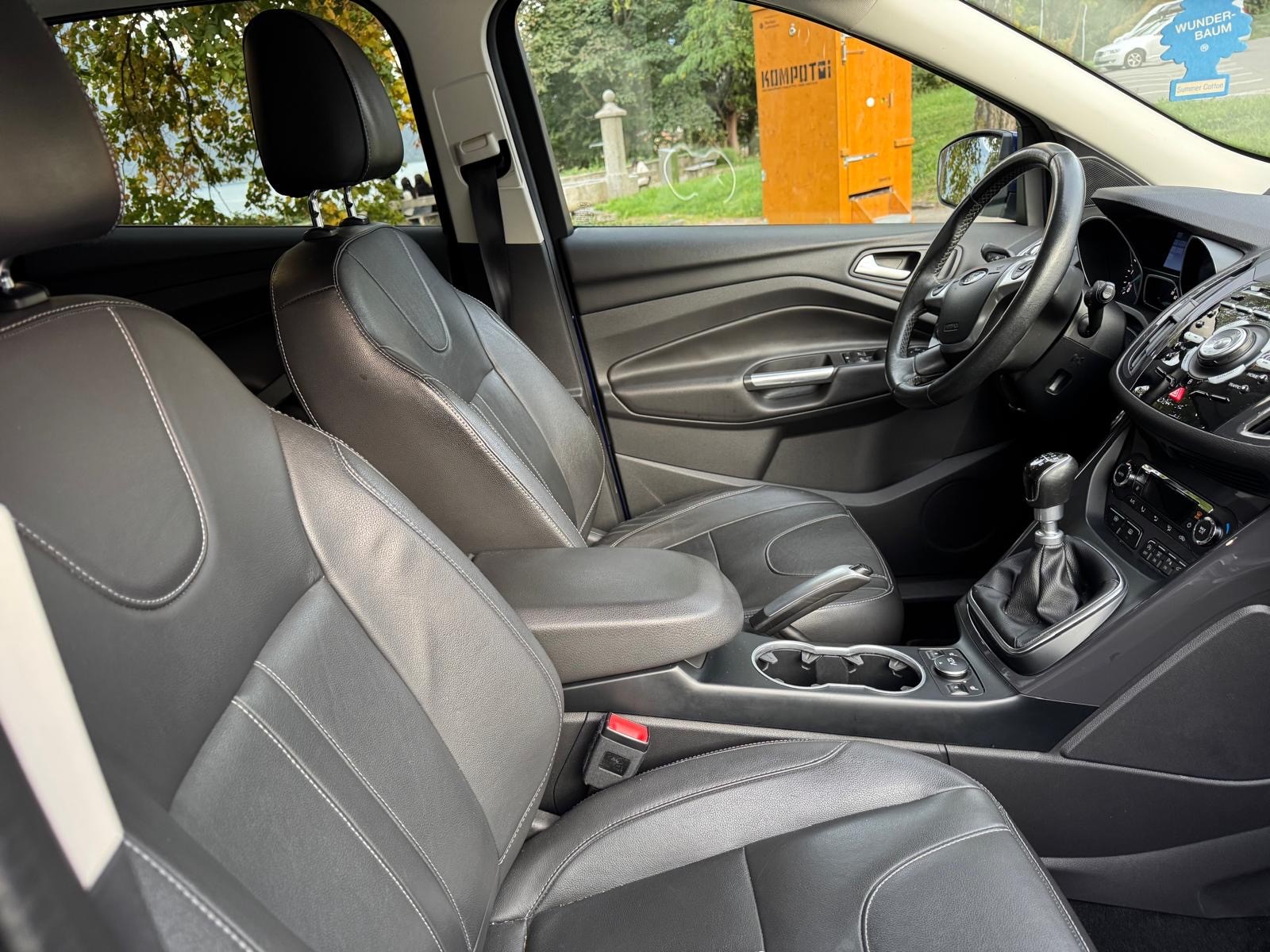 KIA Carens 1.7 CRDi Style-image-14
