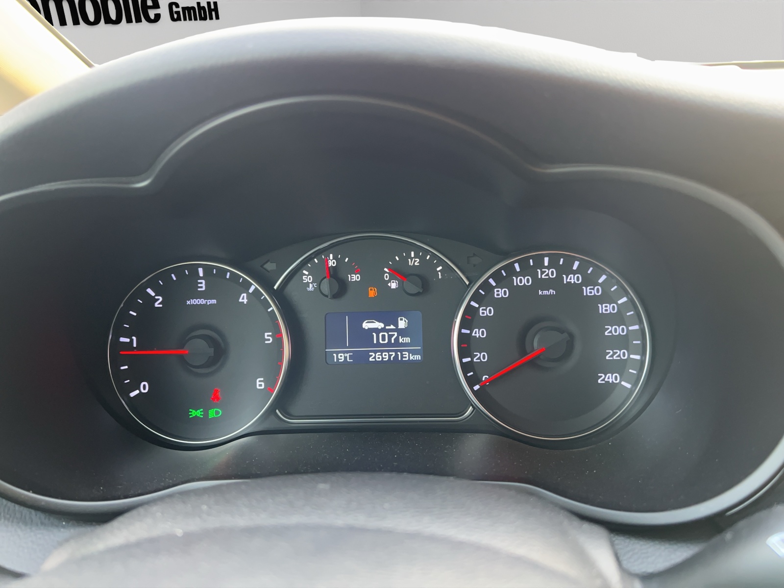 KIA Carens 1.7 CRDi Style-image-21