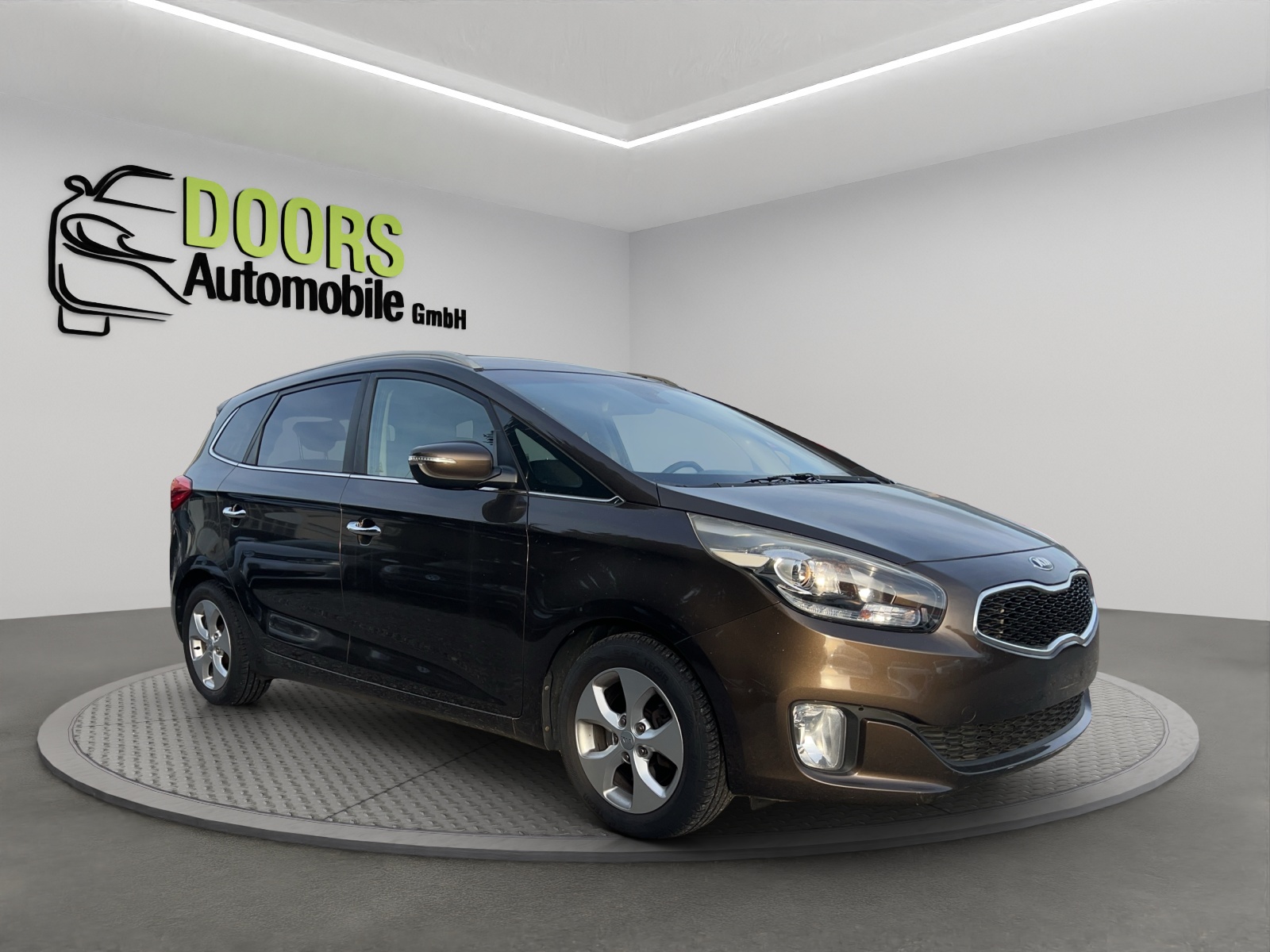 KIA Carens 1.7 CRDi Style-image-0