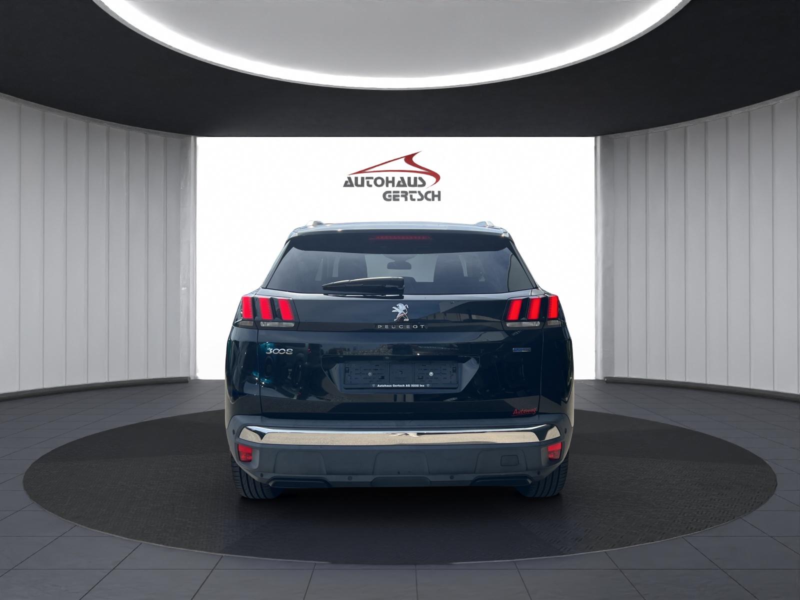 PEUGEOT 3008 1.2 PureTech Allure-image-4