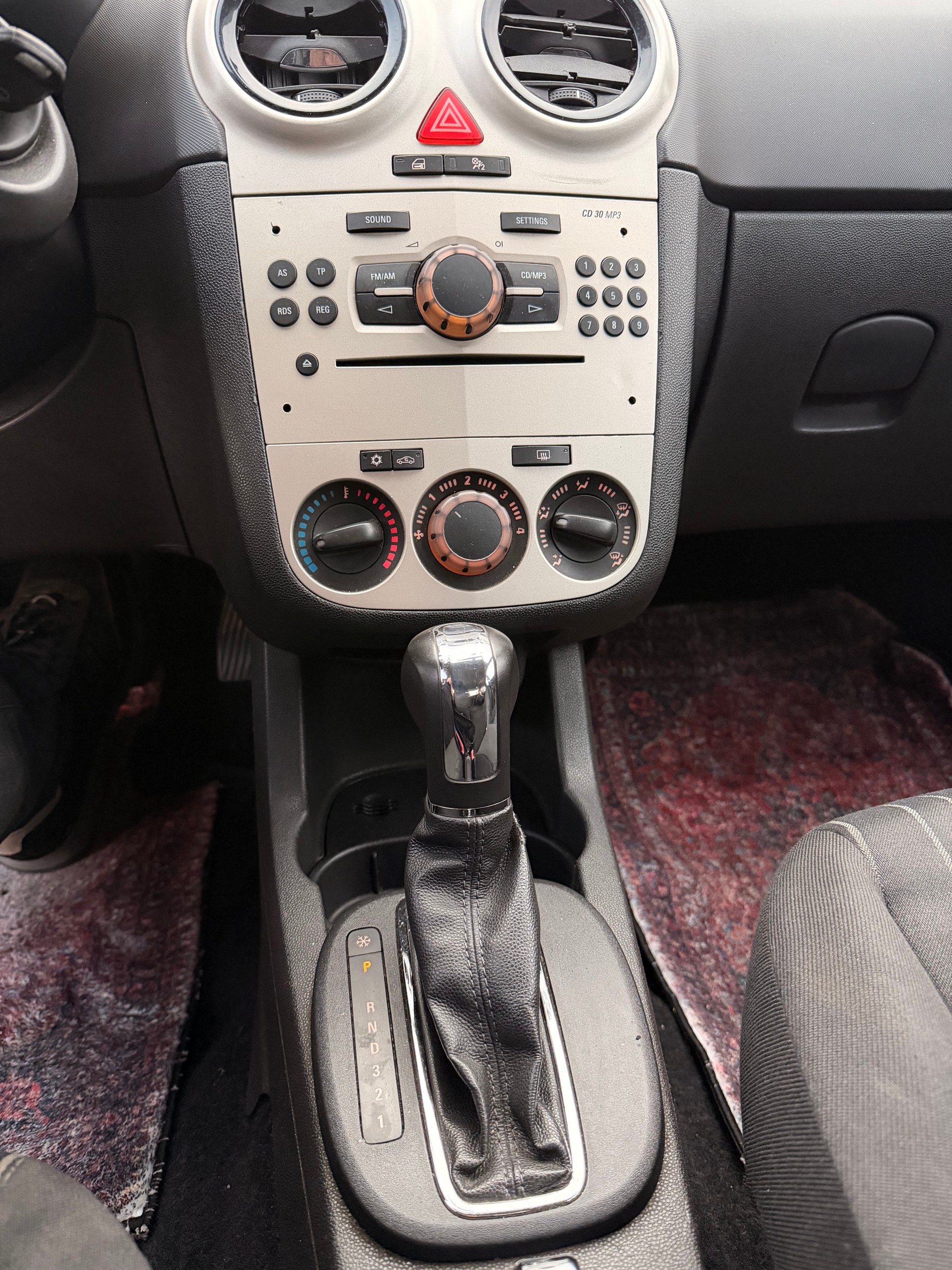 OPEL Corsa 1.4 TP Sport-image-12
