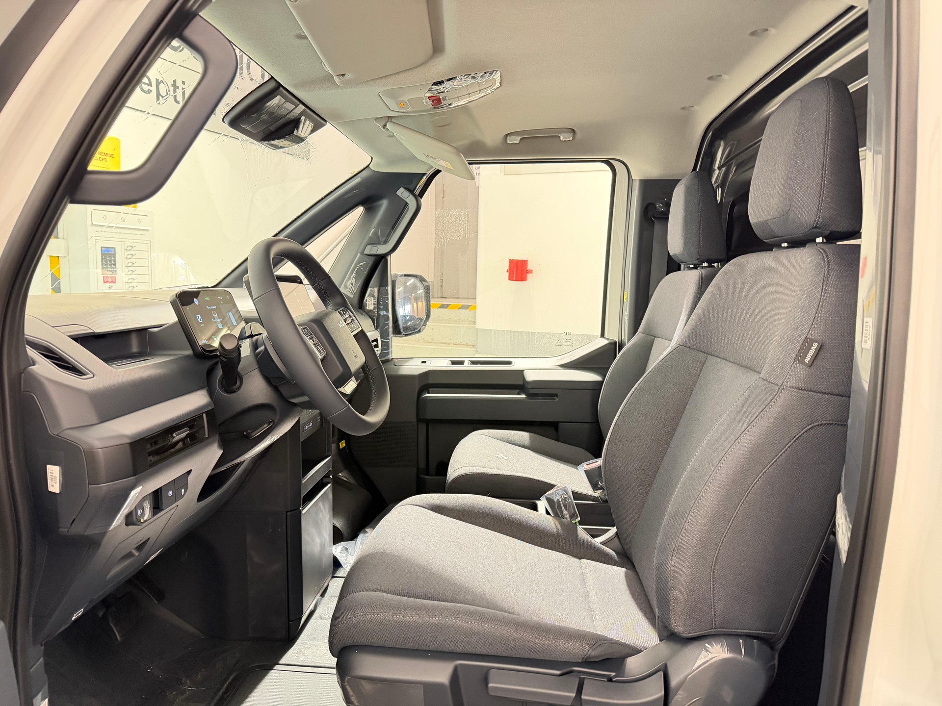 KIA PV5 Cargo 51.5 kWh Essential-image-5
