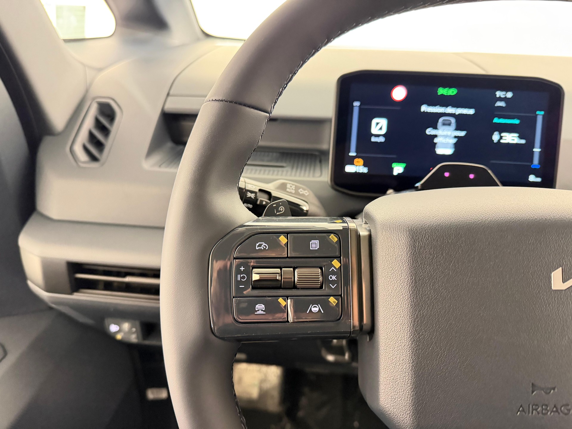 KIA PV5 Cargo 51.5 kWh Essential-image-9
