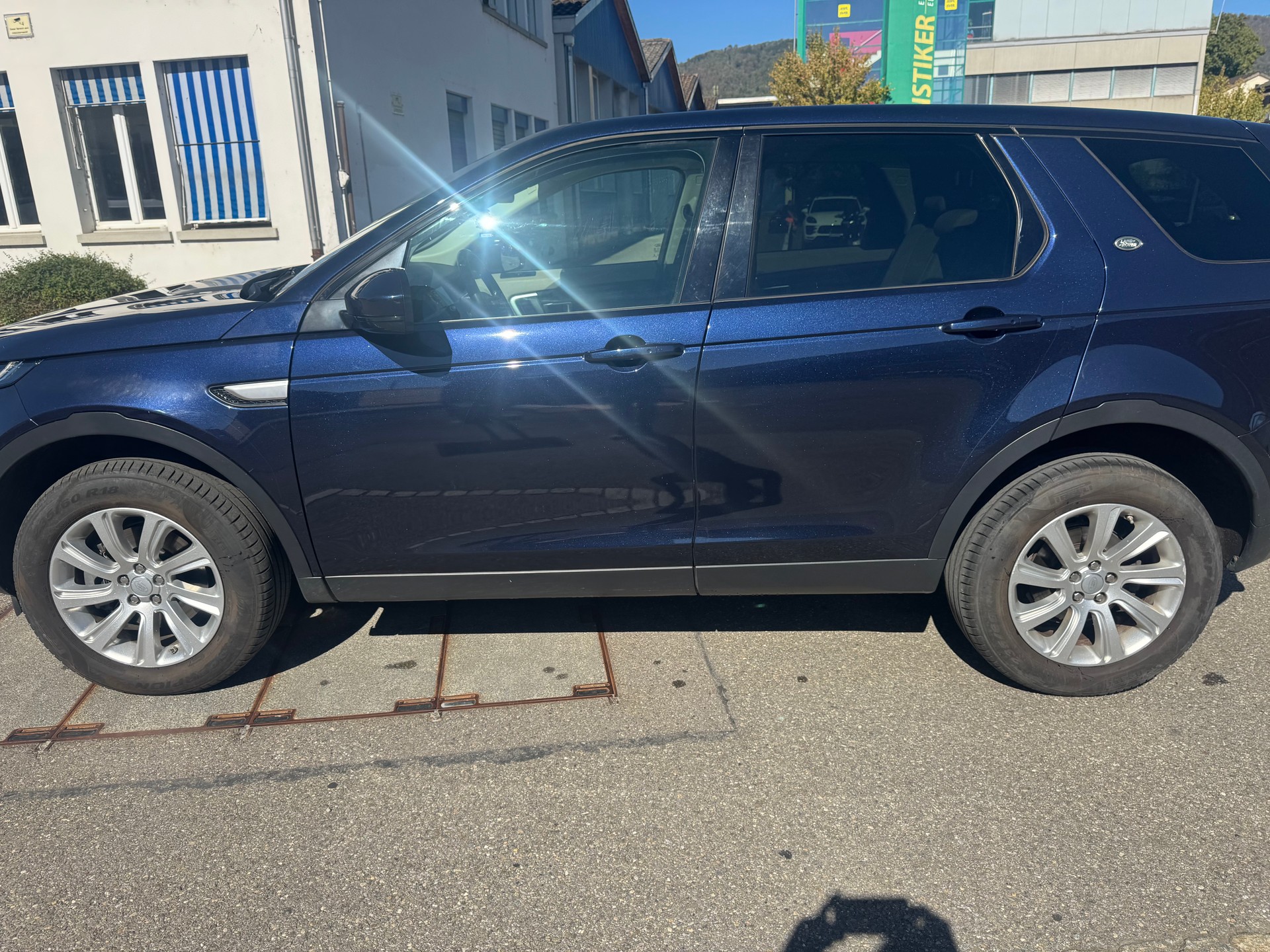 LAND ROVER Discovery Sport 2.0 TD4 HSE AT9-image-6