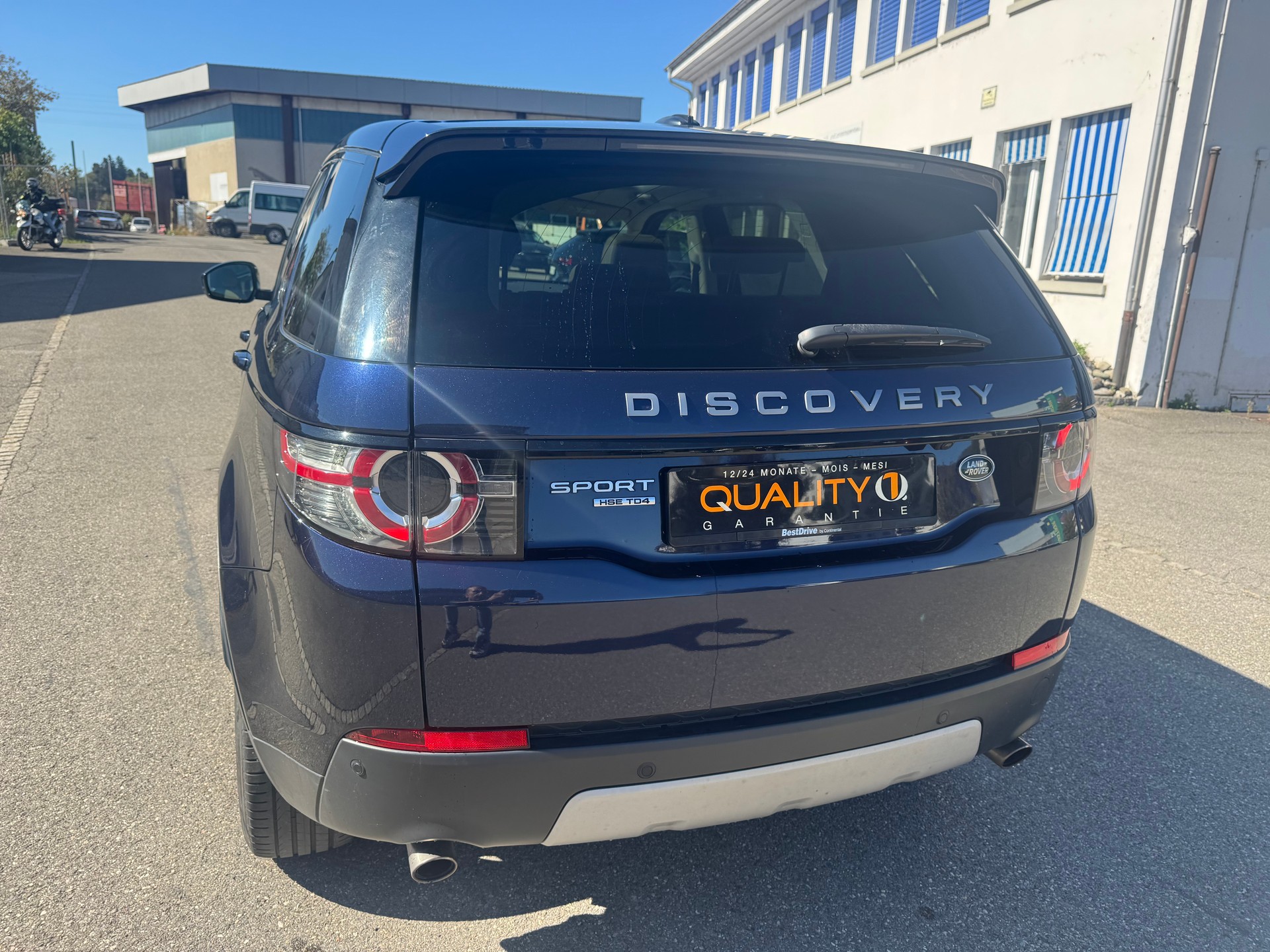 LAND ROVER Discovery Sport 2.0 TD4 HSE AT9-image-4