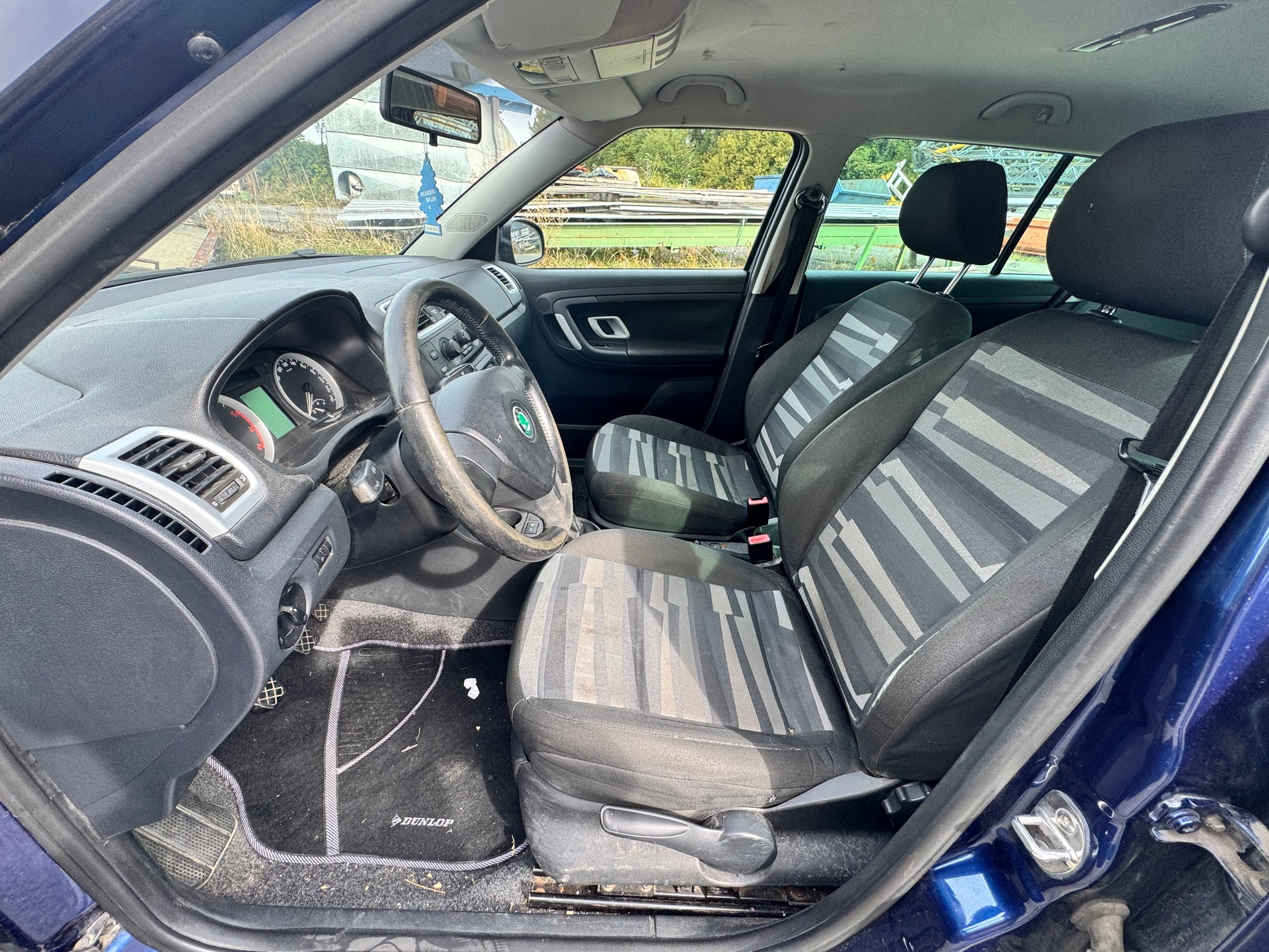 SKODA Fabia 1.6 Elegance-image-10