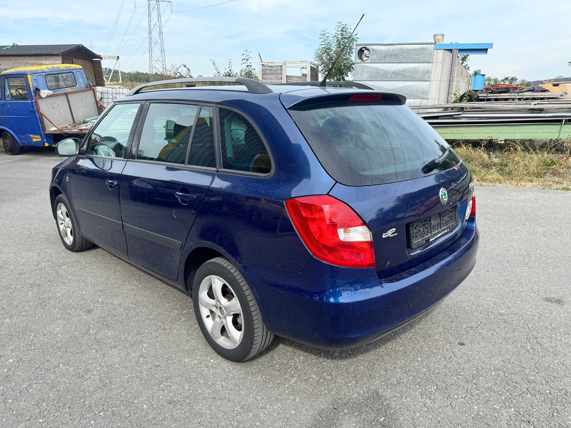 SKODA Fabia 1.6 Elegance-image-4