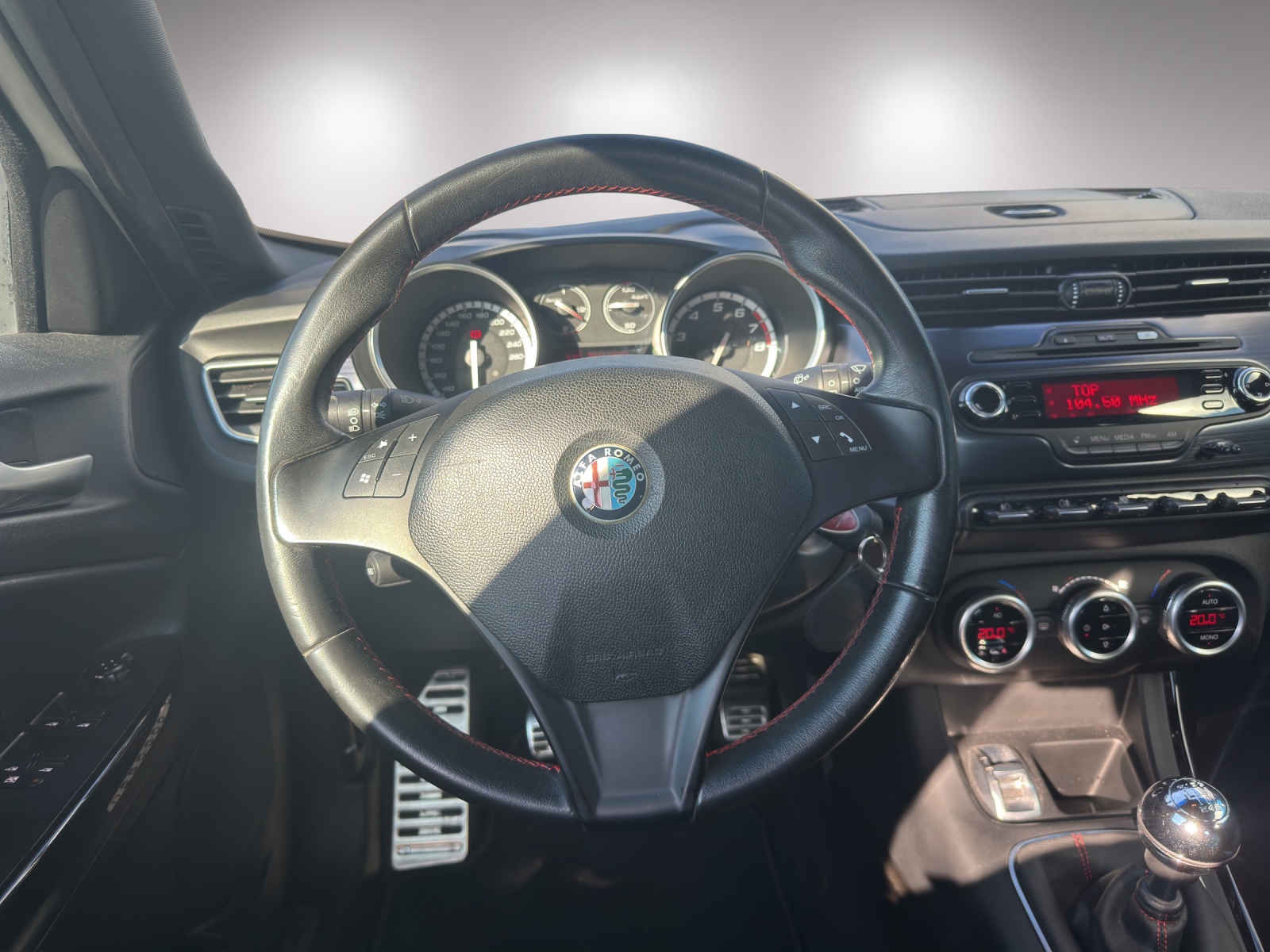 ALFA ROMEO Giulietta 1.4 MultiAir Distinctive-image-11