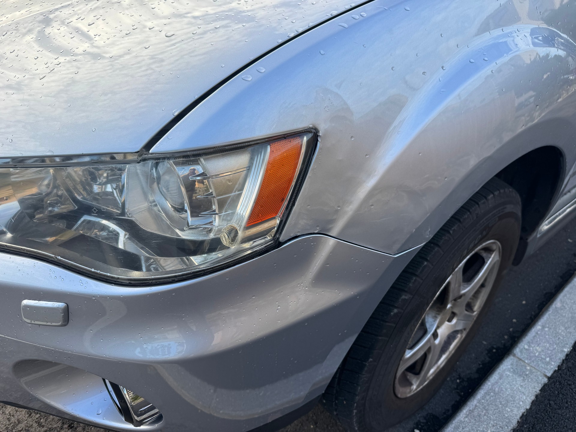 MITSUBISHI Outlander 2.2 DID Jubilé35 4WD TC-SST-image-2