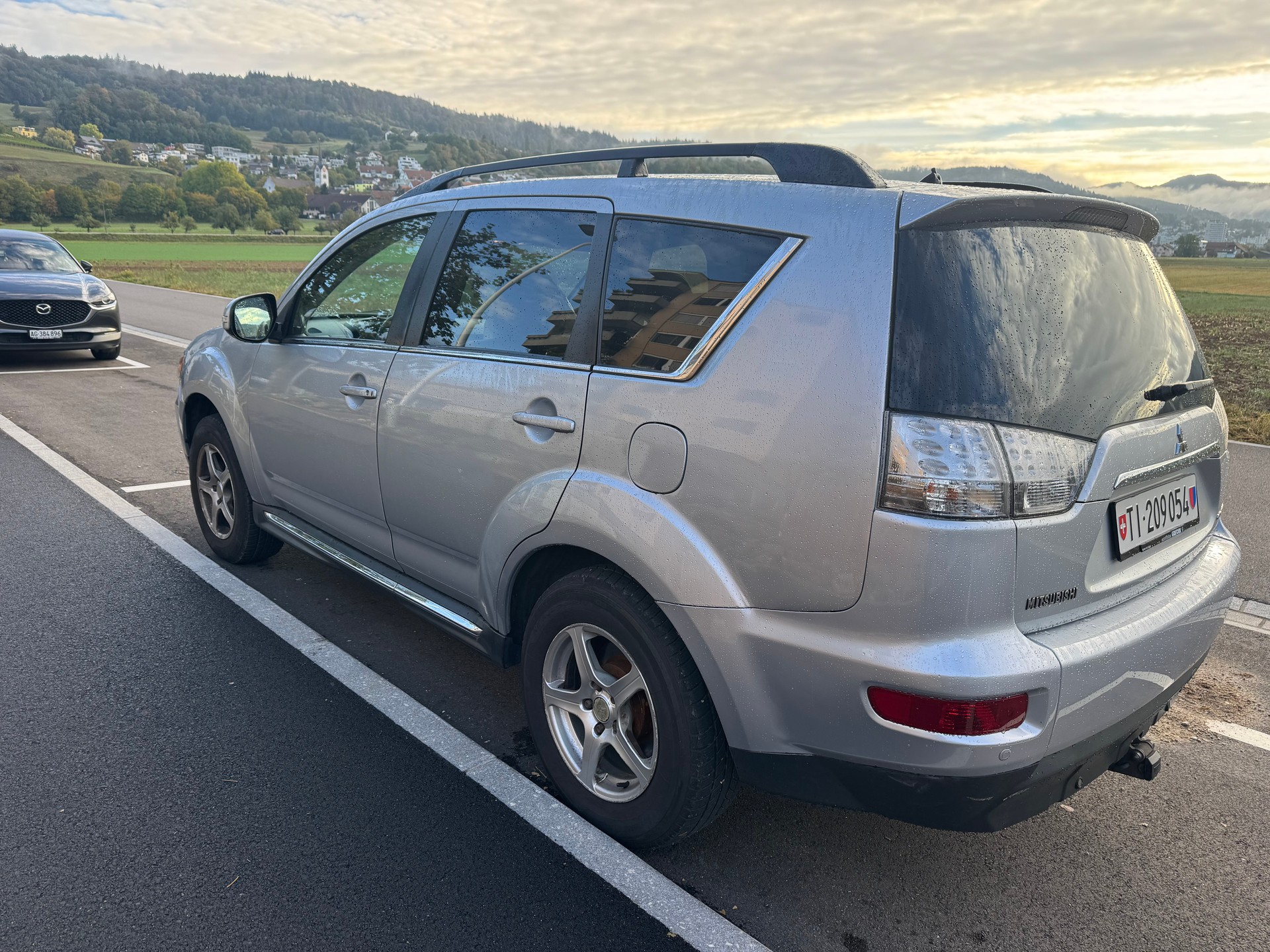 MITSUBISHI Outlander 2.2 DID Jubilé35 4WD TC-SST-image-5