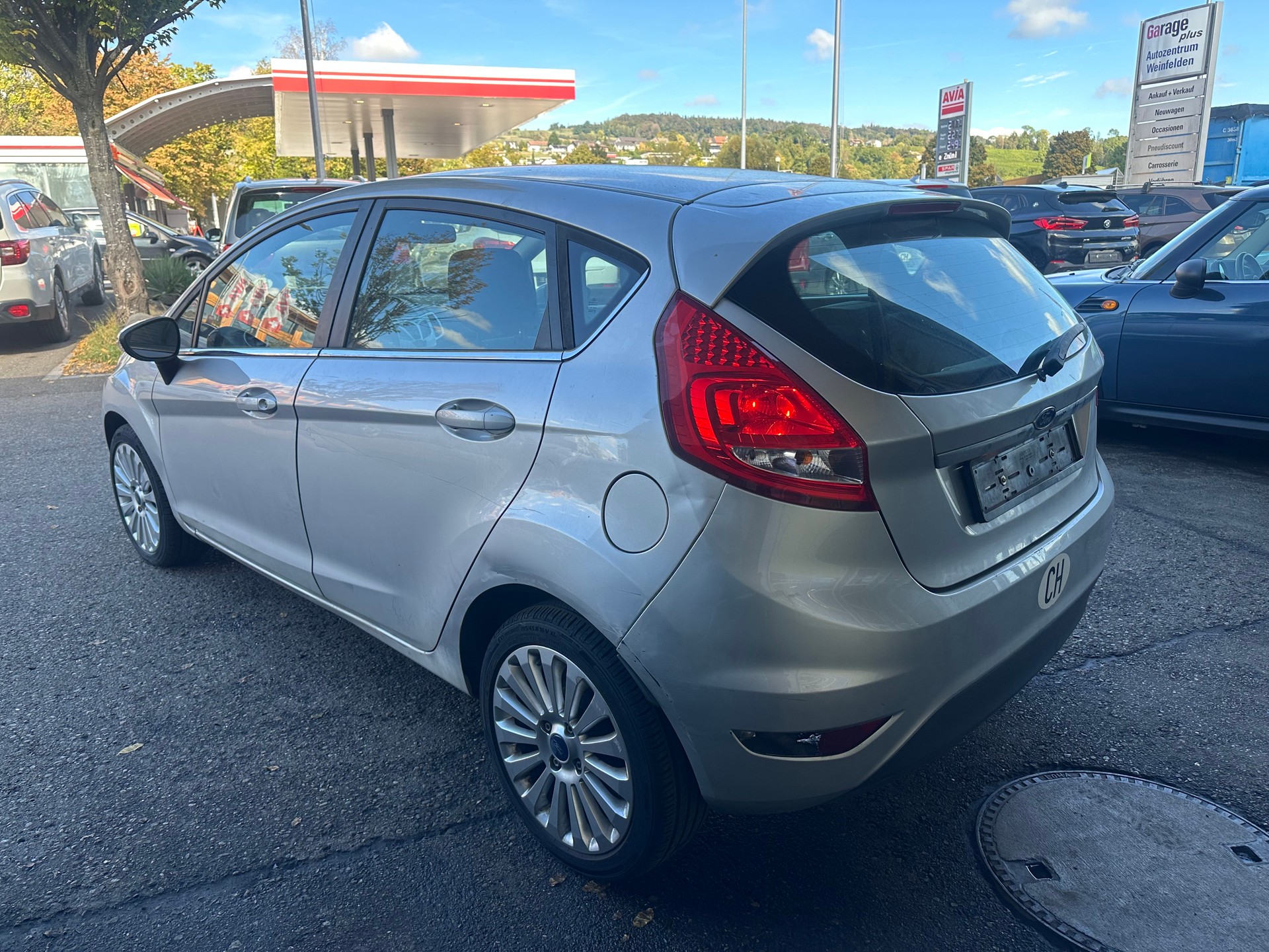 FORD Fiesta 1.4 16V Titanium-image-6