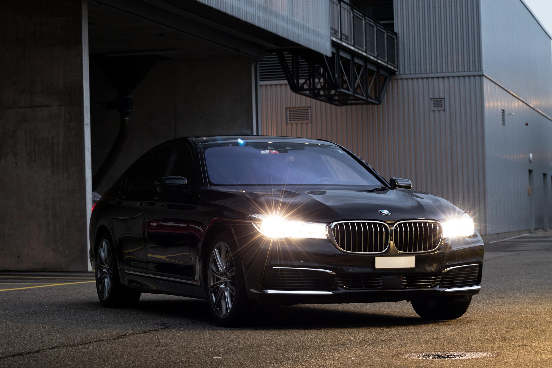 BMW 740d xDrive-image-1