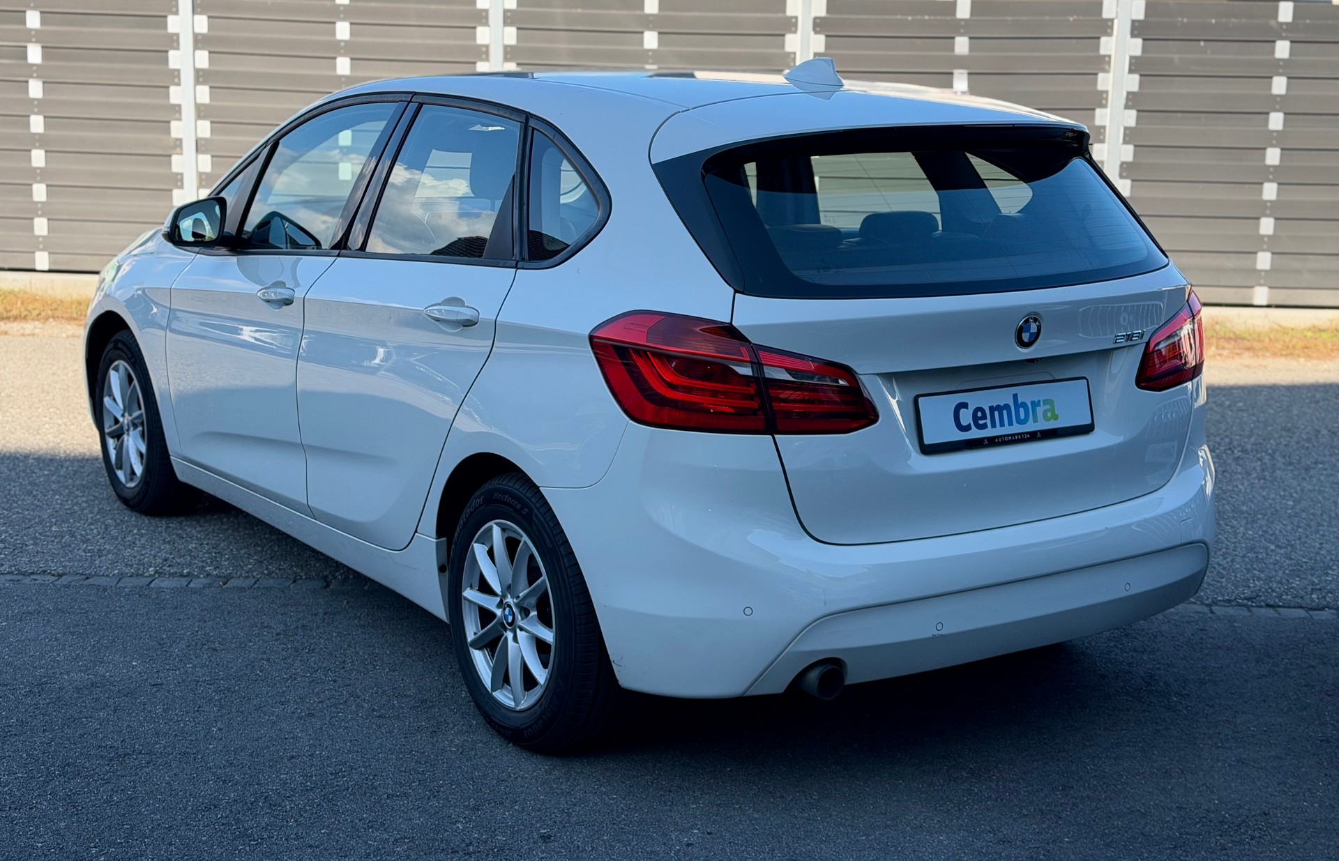 BMW 218i Active Tourer Steptronic-image-3