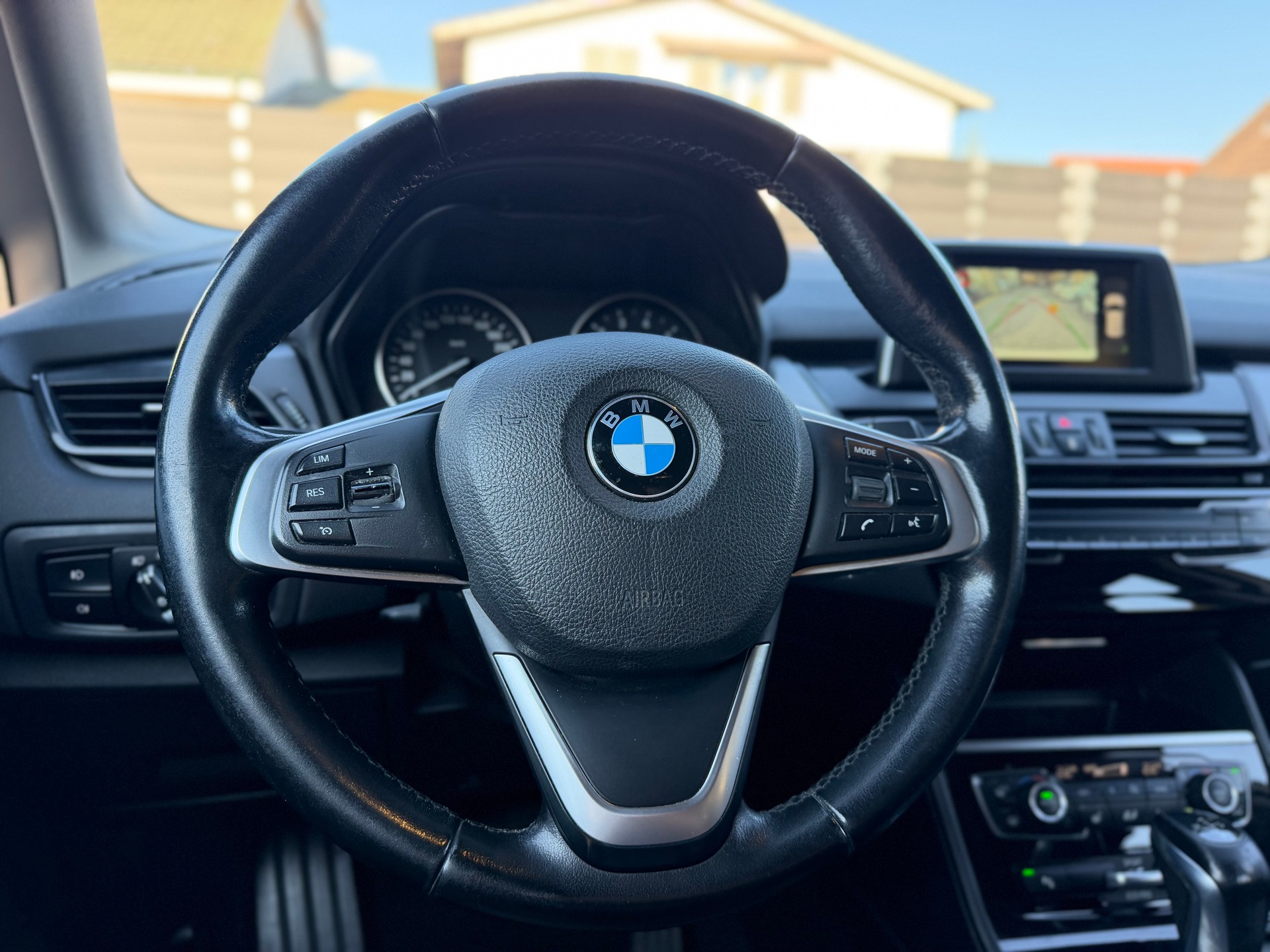 BMW 218i Active Tourer Steptronic-image-7