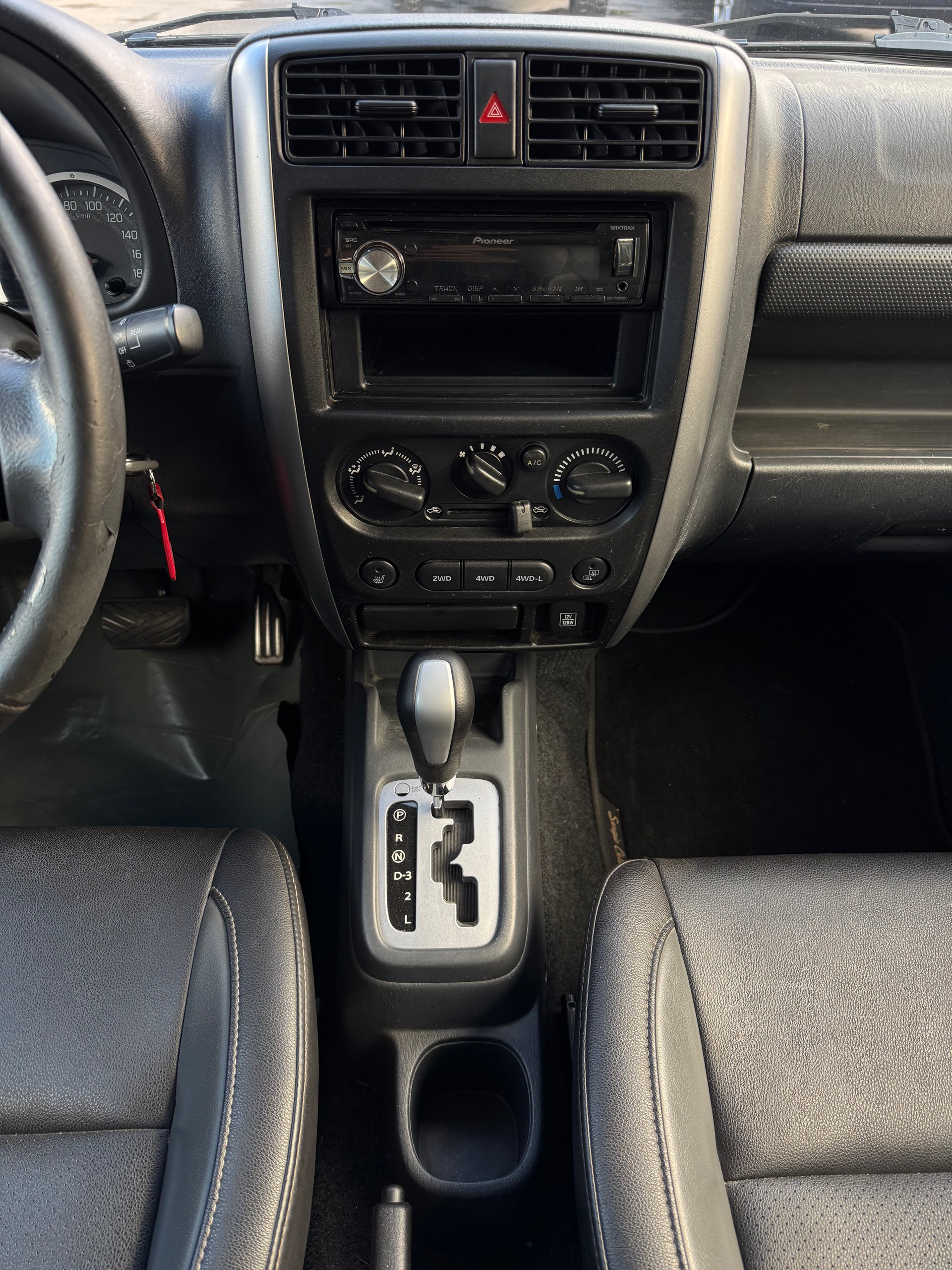 SUZUKI Jimny 1.3 16V Sergio Cellano Automatic-image-13