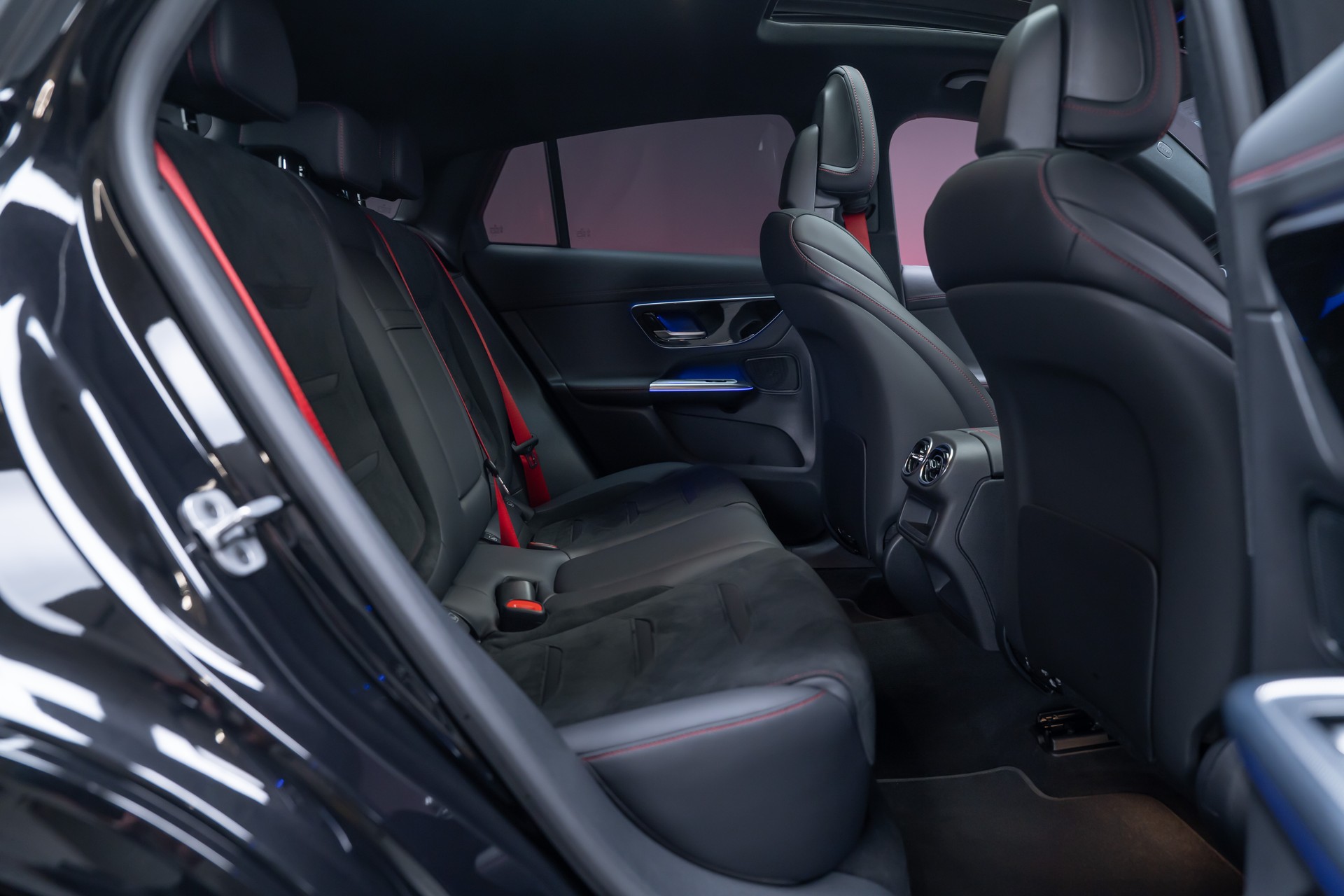MERCEDES-BENZ GLC 43 AMG Executive Edition 4matic Coupé / Panorama-Schiebedach / Performance-Auspuff / 360° Kamera-image-39