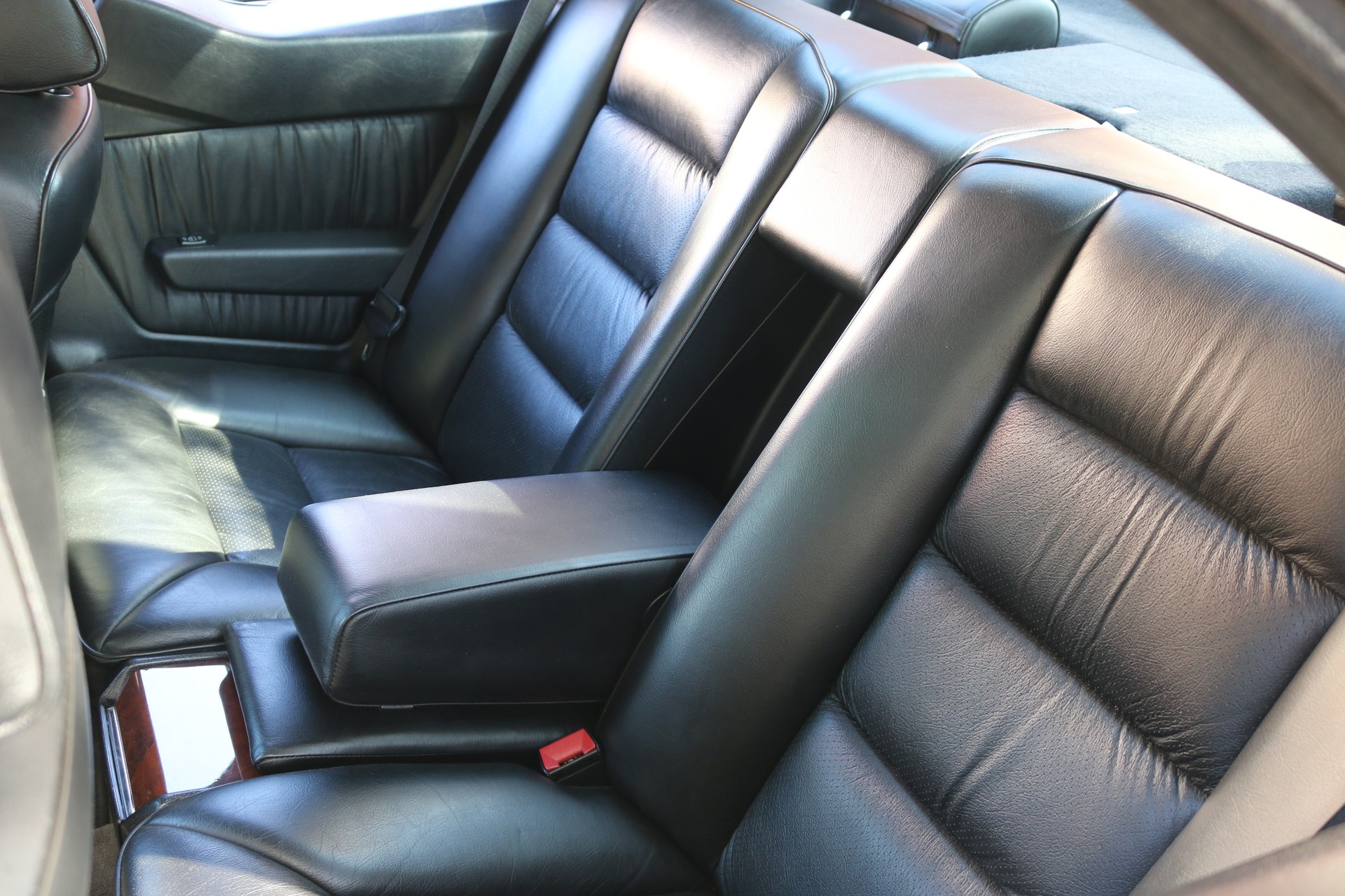 MERCEDES-BENZ 300 CE-image-7
