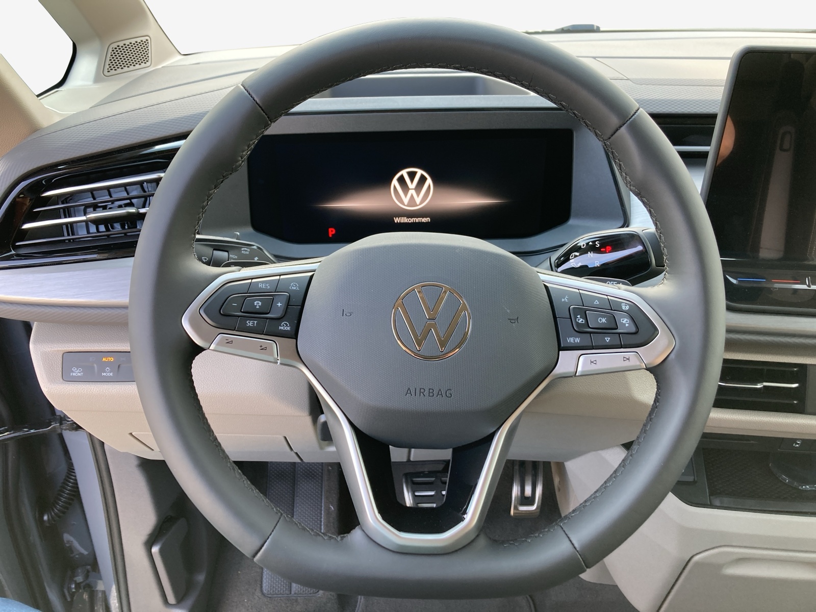 VW Multivan 2.0 TDI Life Edition DSG-image-9