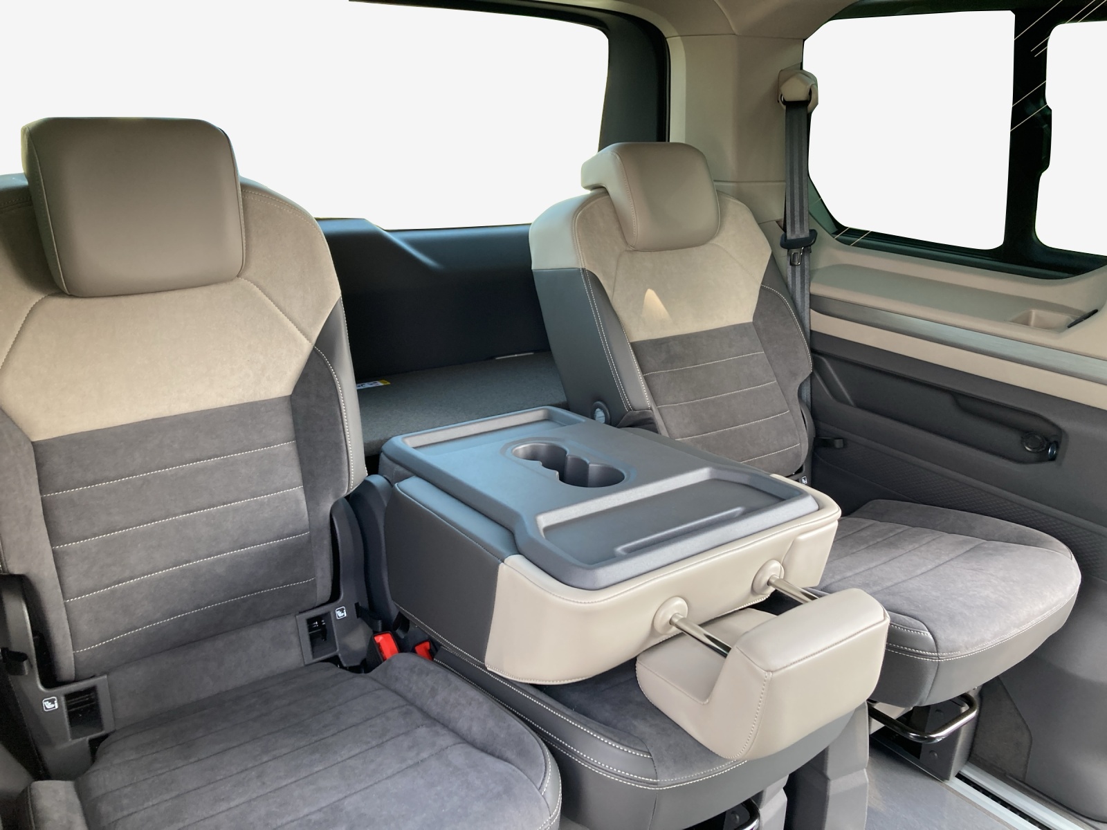 VW Multivan 2.0 TDI Life Edition DSG-image-14