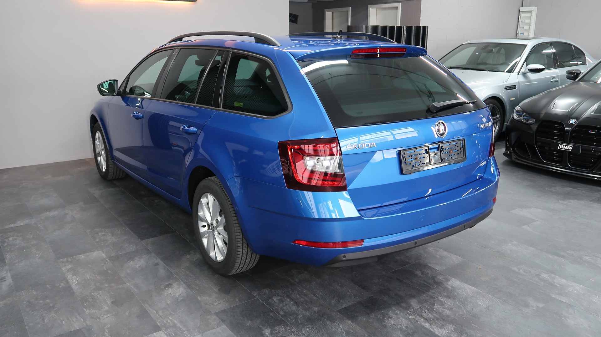 SKODA Octavia Combi 2.0 TDI 4x4 DSG / CH / EXPERTISE / MFK-image-13