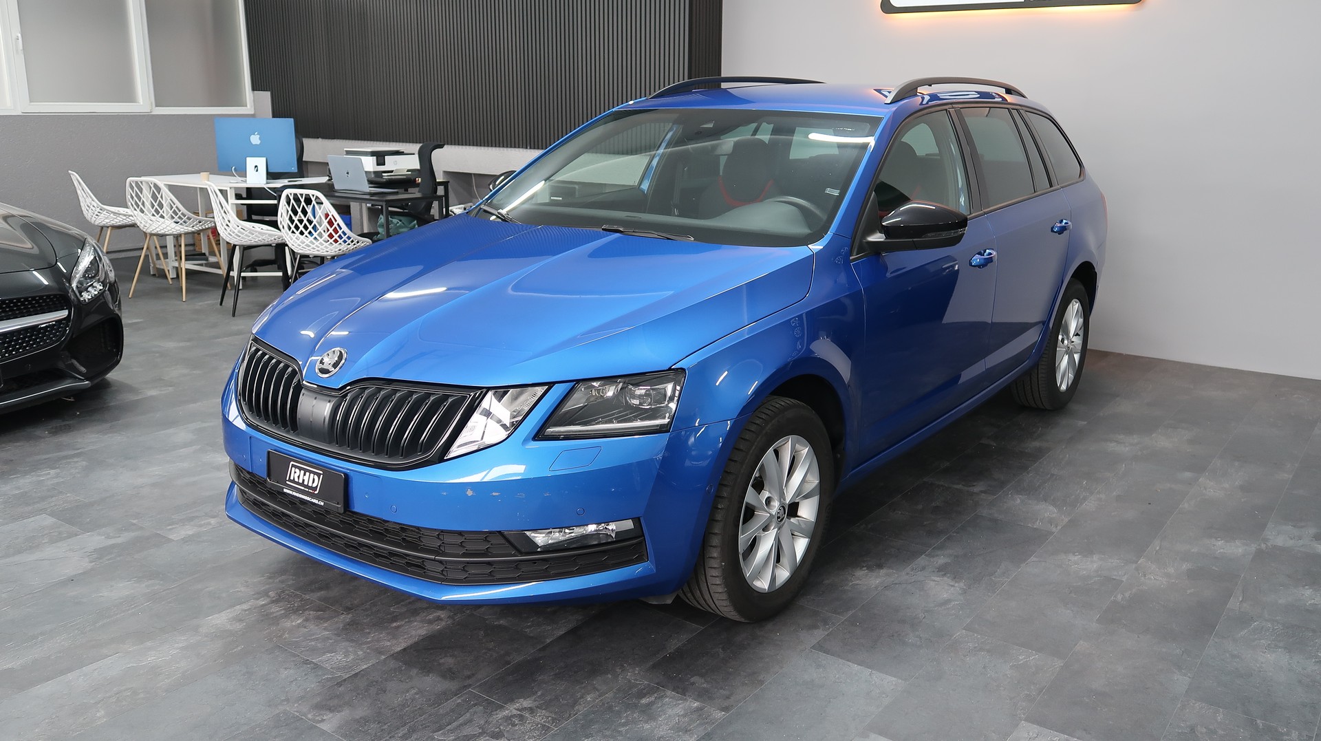 SKODA Octavia Combi 2.0 TDI 4x4 DSG / CH / EXPERTISE / MFK-image-3