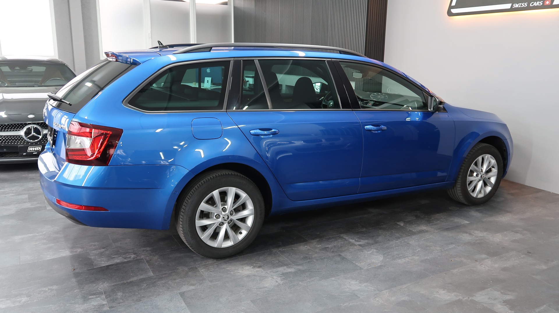 SKODA Octavia Combi 2.0 TDI 4x4 DSG / CH / EXPERTISE / MFK-image-9