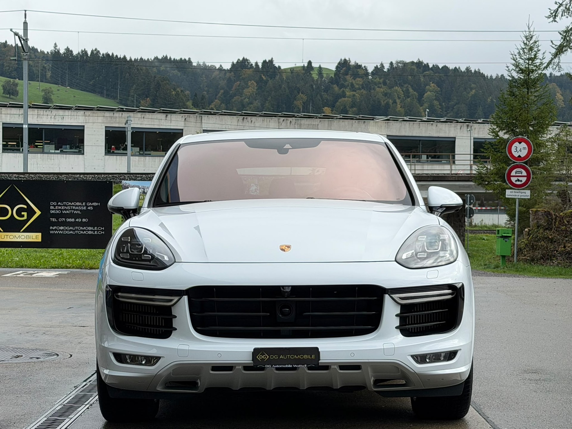 PORSCHE Cayenne GTS *CH-Fahrzeug**Luftfederung**Panorama**Rückfahrkamera**ACC**Top Zustand**Top Ausstattung**Garantie*-showroom-element-1